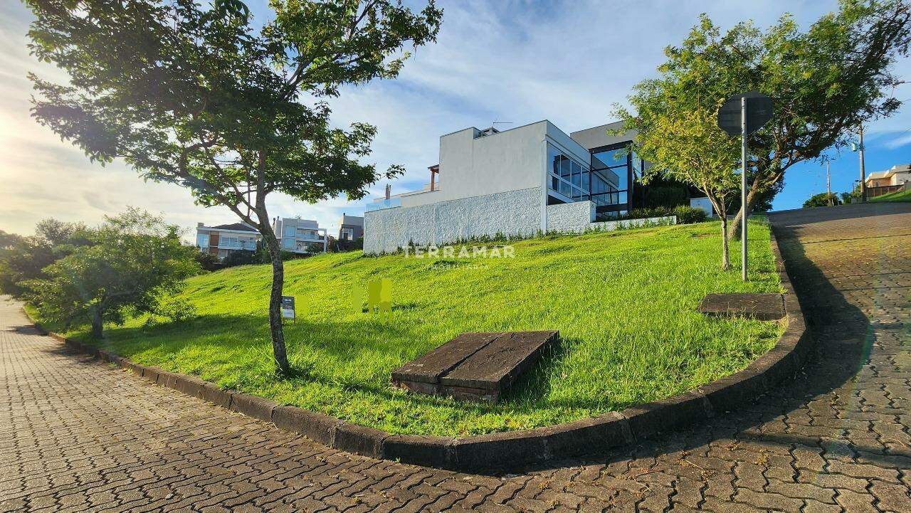 Lote em condomínio à venda no Encosta do Sol: 