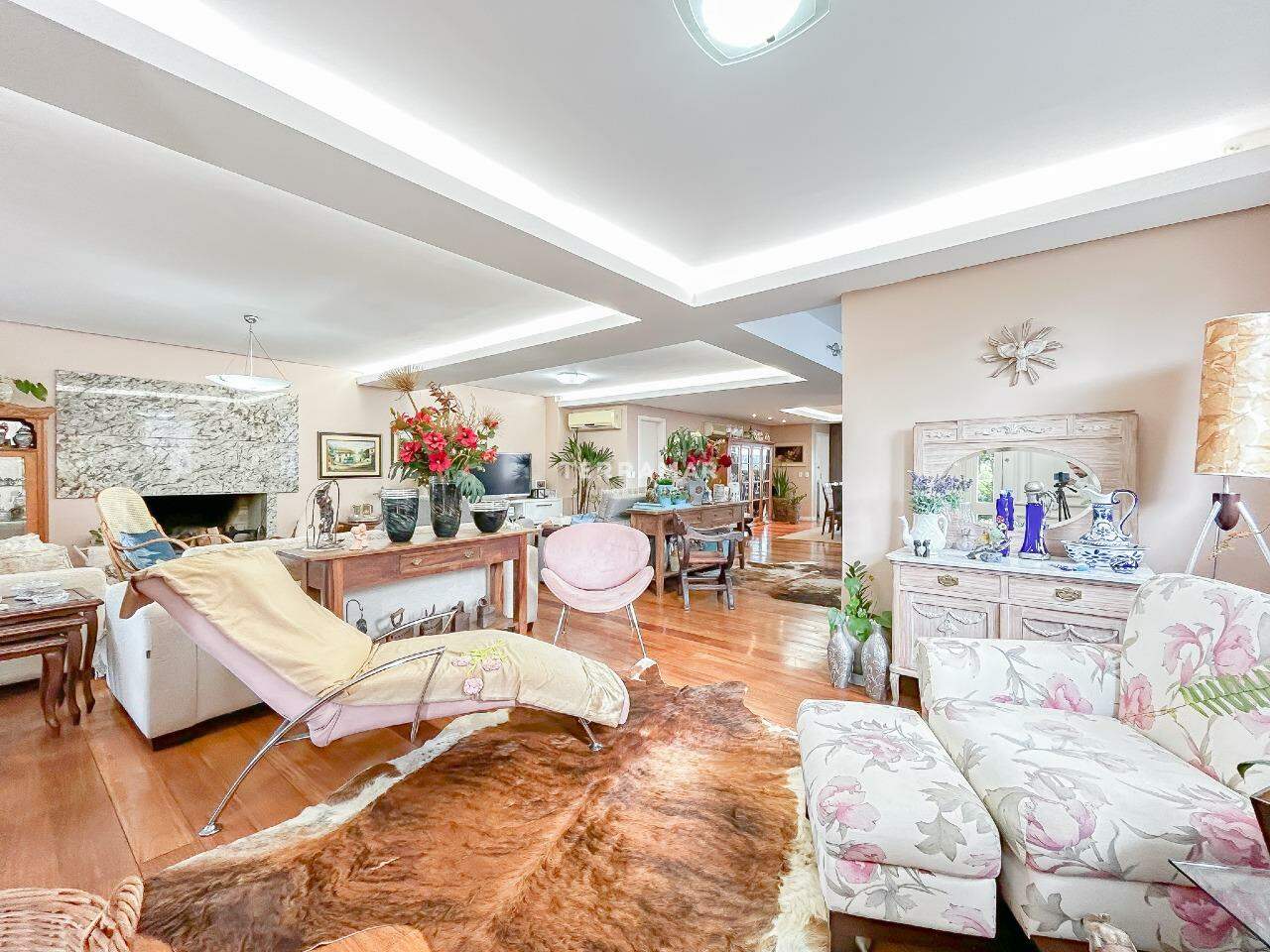Casa em condomínio à venda no Hamburgo Velho: 
