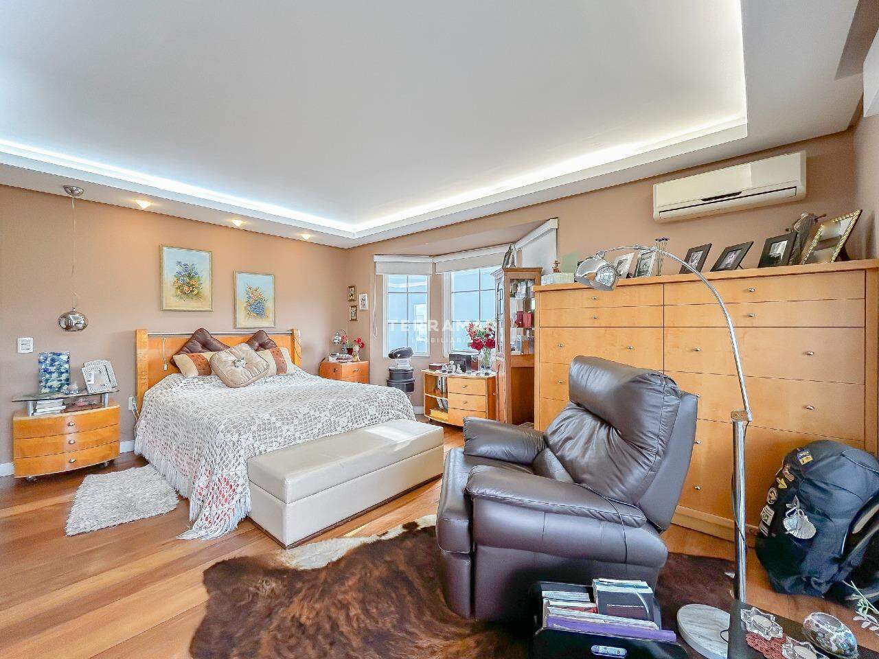 Casa em condomínio à venda no Hamburgo Velho: