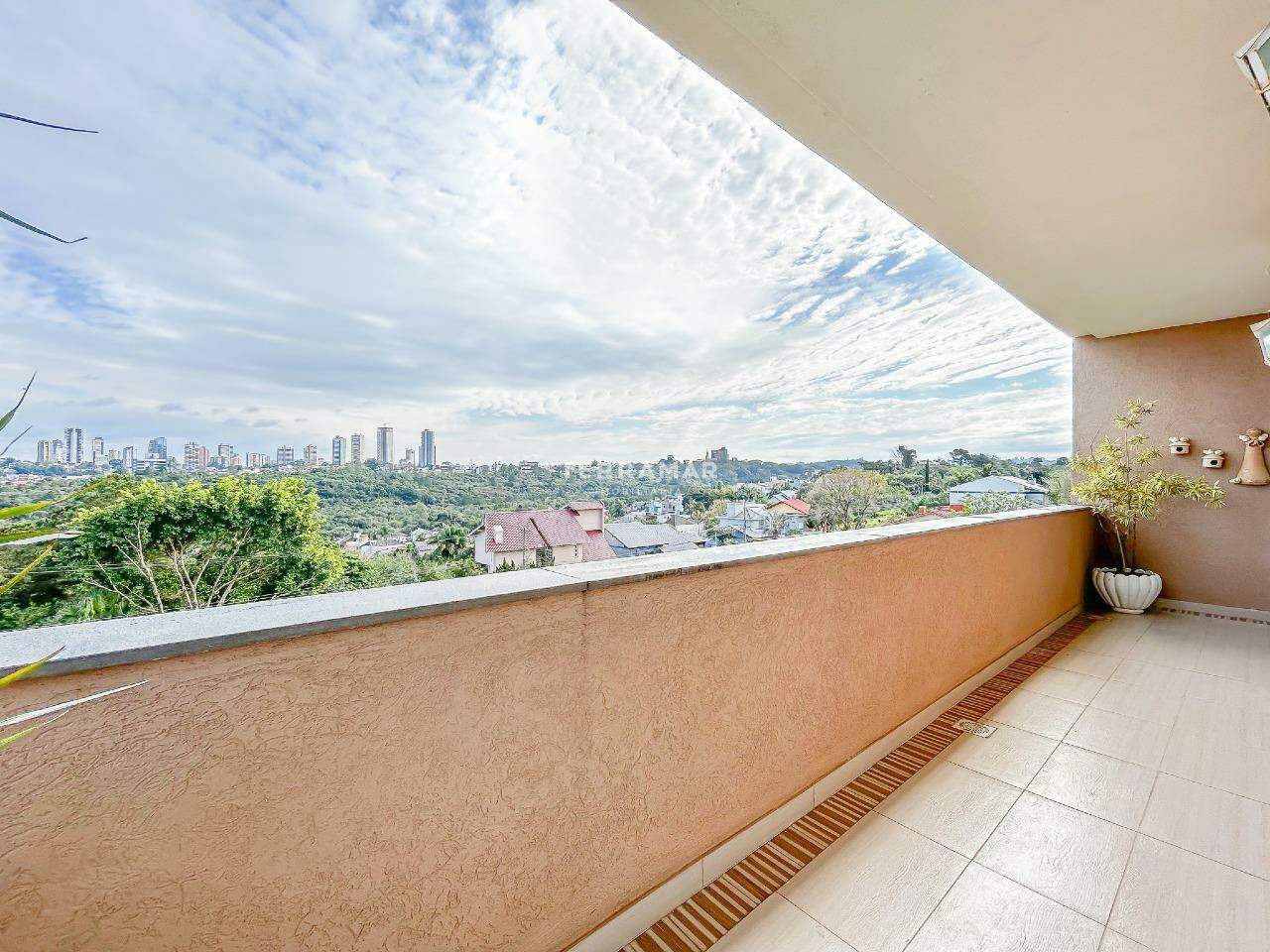 Casa em condomínio à venda no Hamburgo Velho: