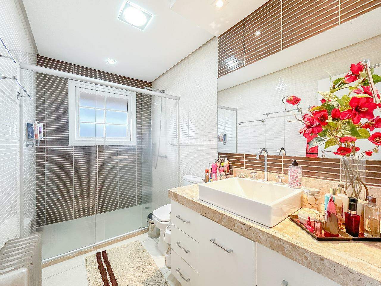 Casa em condomínio à venda no Hamburgo Velho: