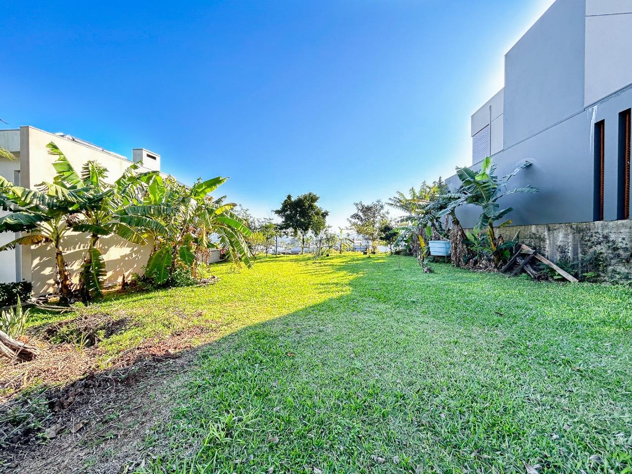 Lote em condomínio à venda no Encosta do Sol: 