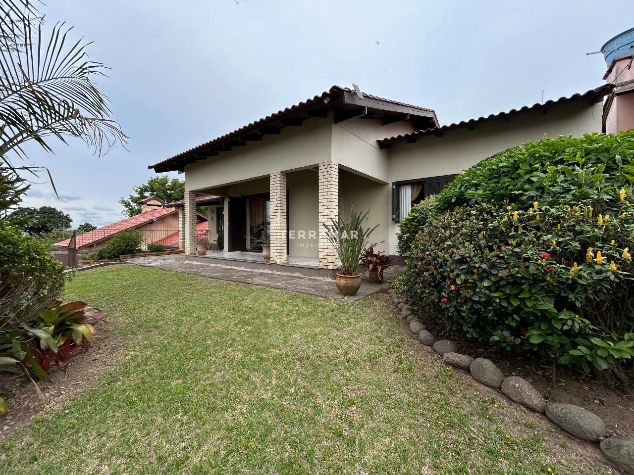 Casa à venda no Canudos: 