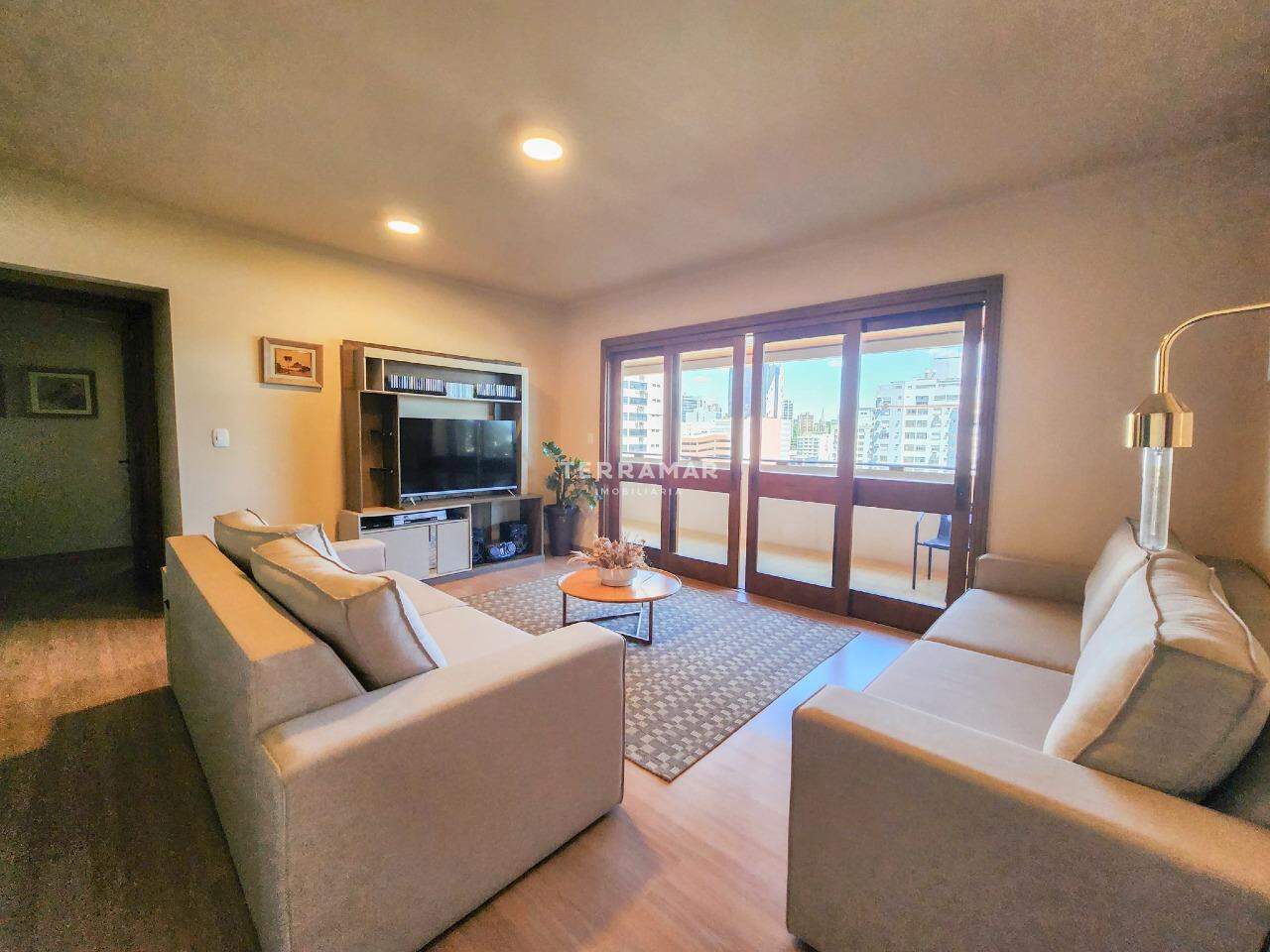 Apartamento à venda no Vila Rosa: 