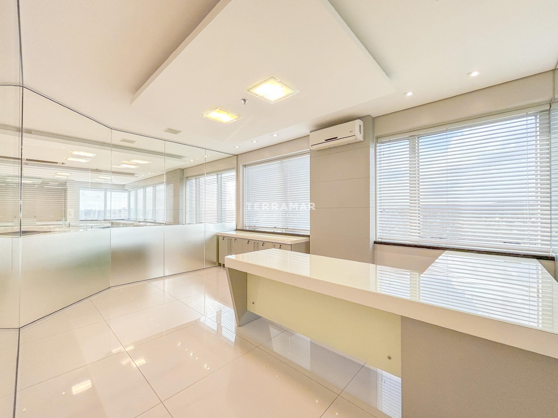 Andar Corporativo à venda no Centro: 