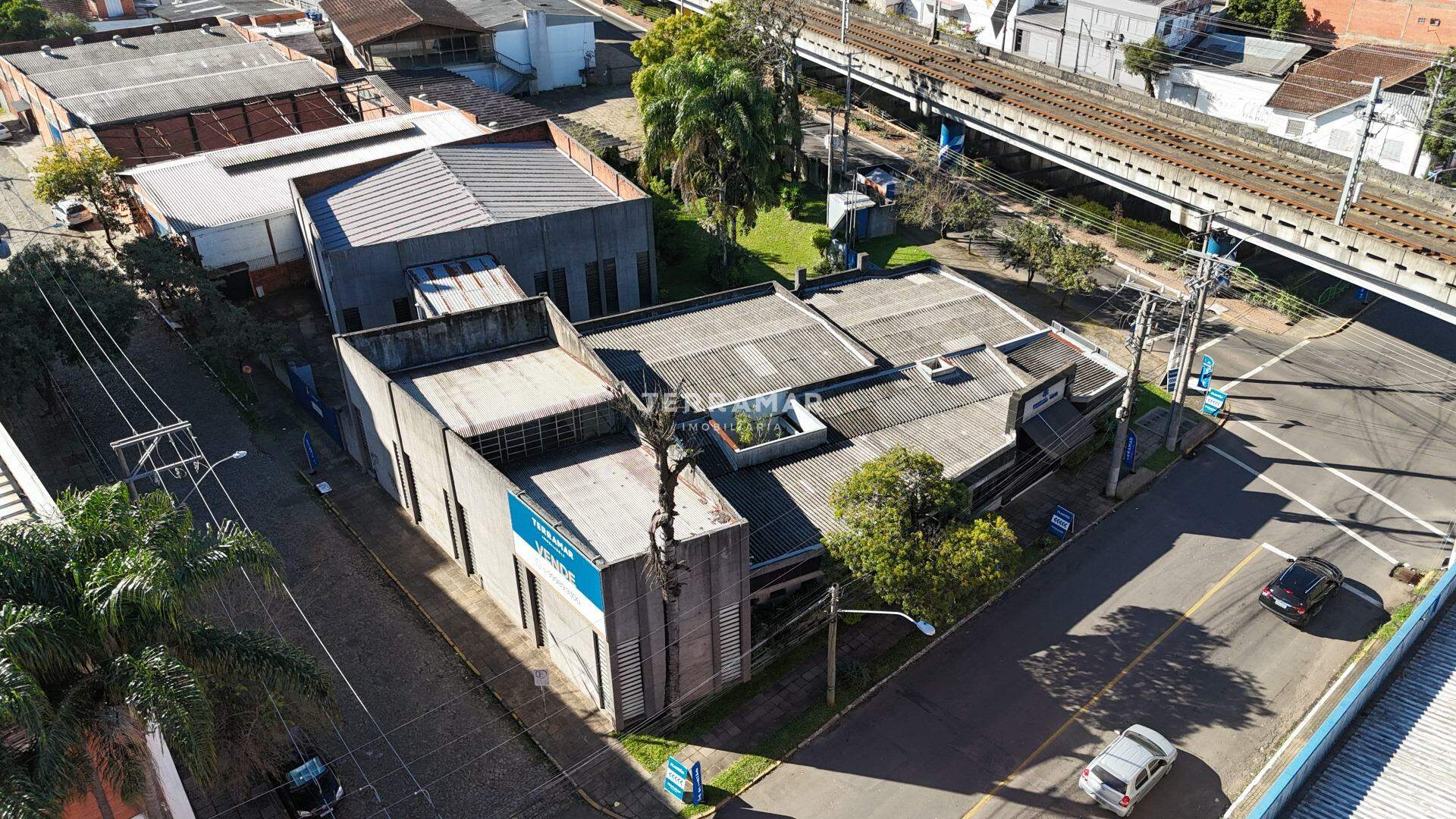 Prédio à venda no Ideal: 