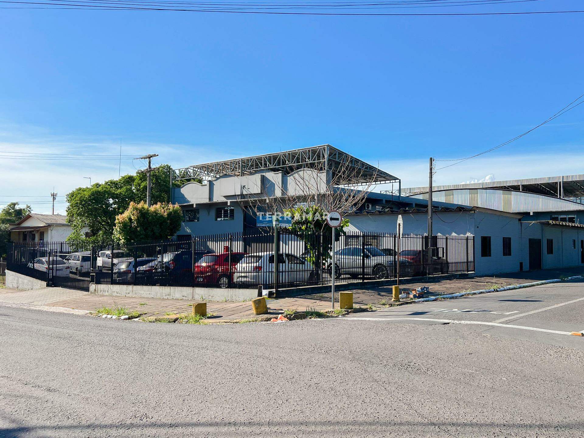 Prédio à venda no Canudos: 