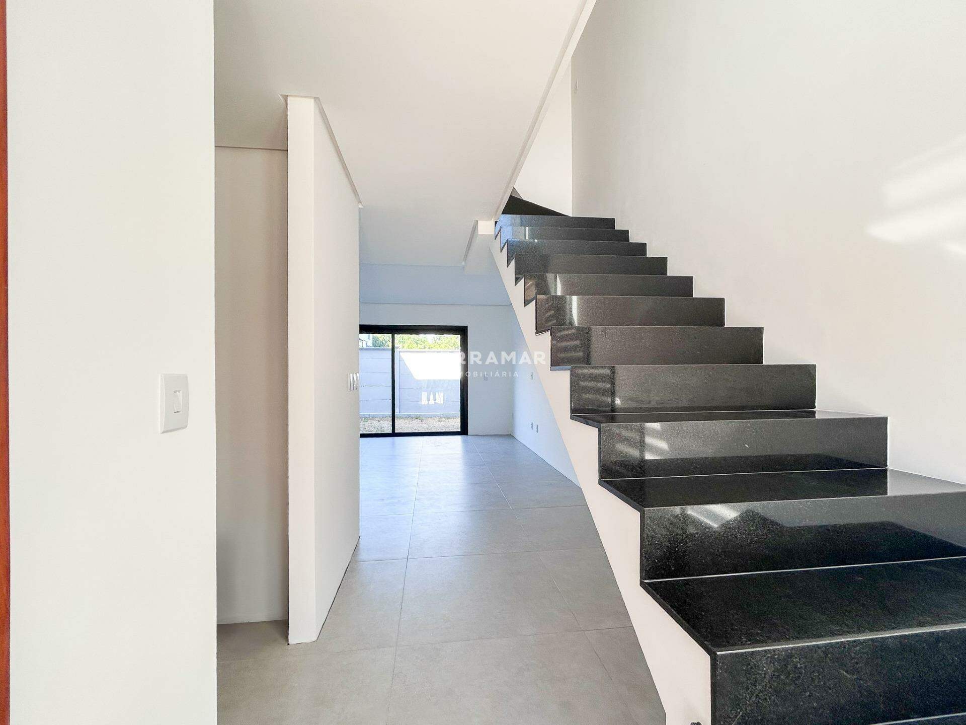 Casa em condomínio à venda no Operário: 