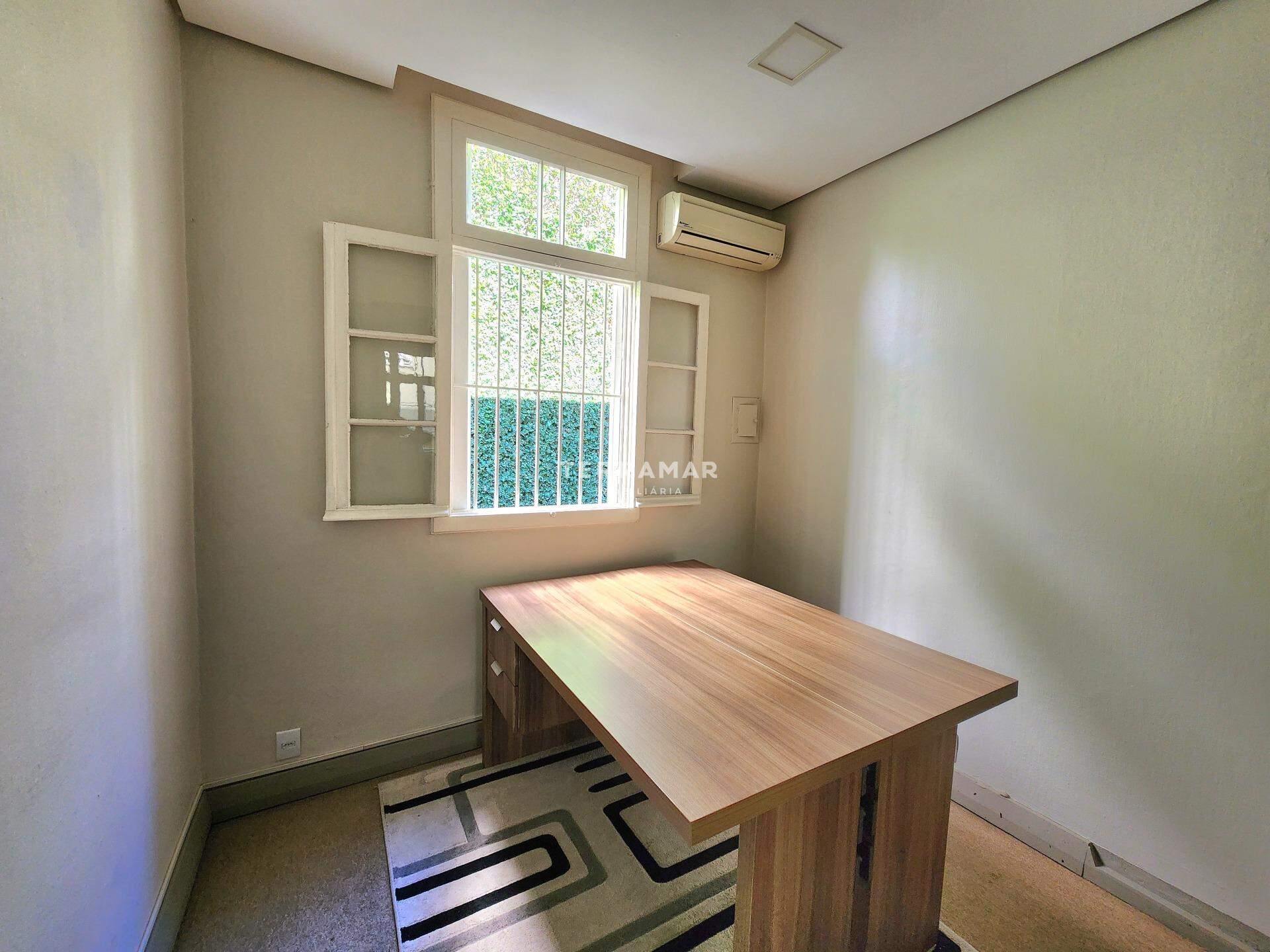 Casa Comercial para aluguel no Centro:
