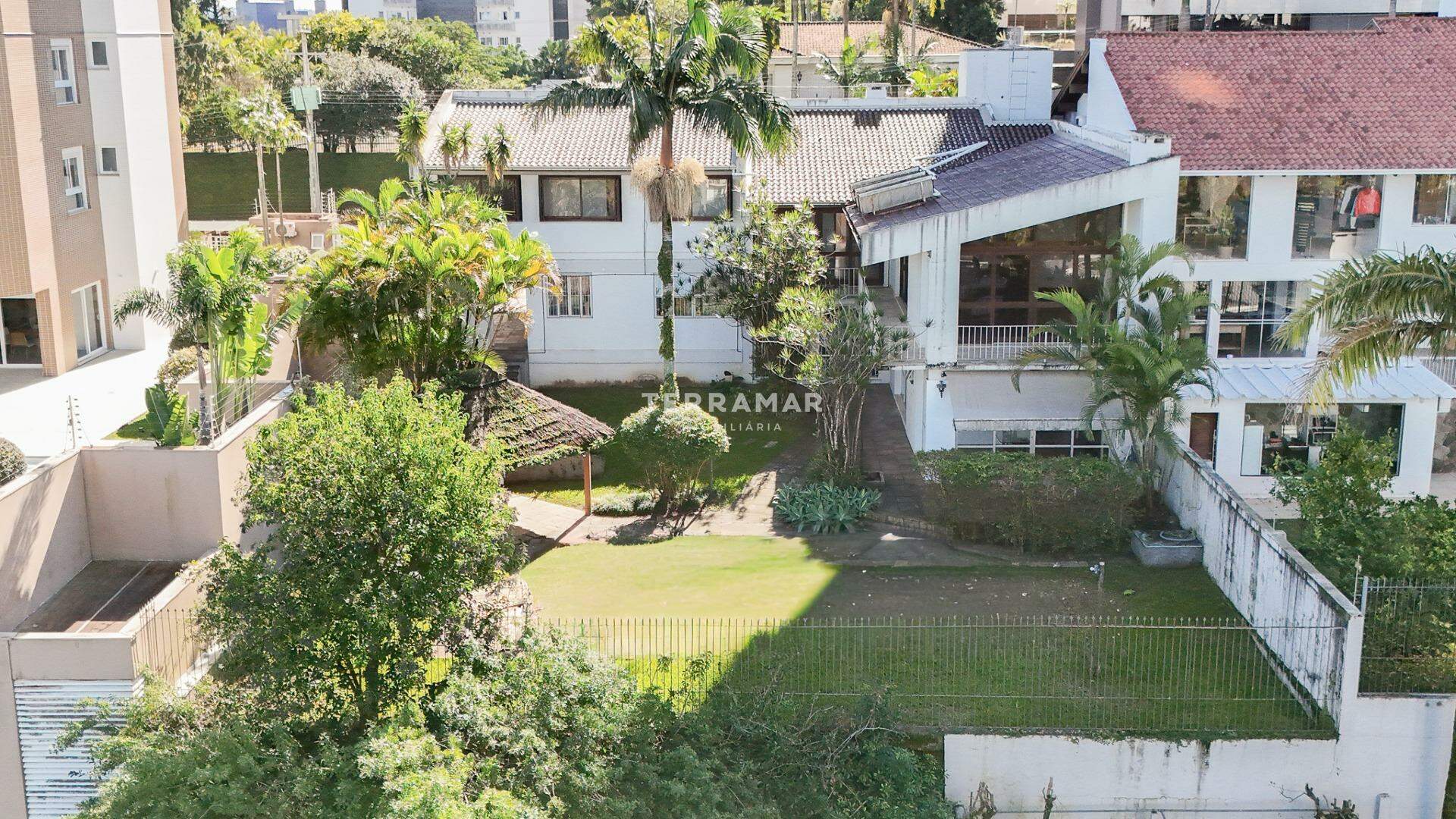 Casa Comercial para aluguel no Centro: 