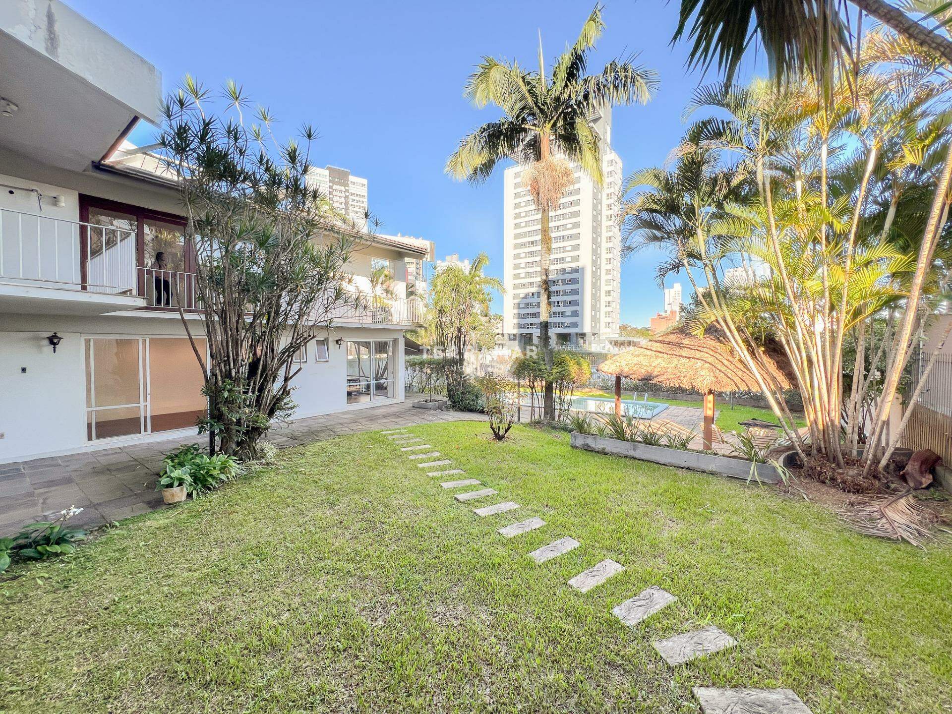 Casa Comercial para aluguel no Centro: