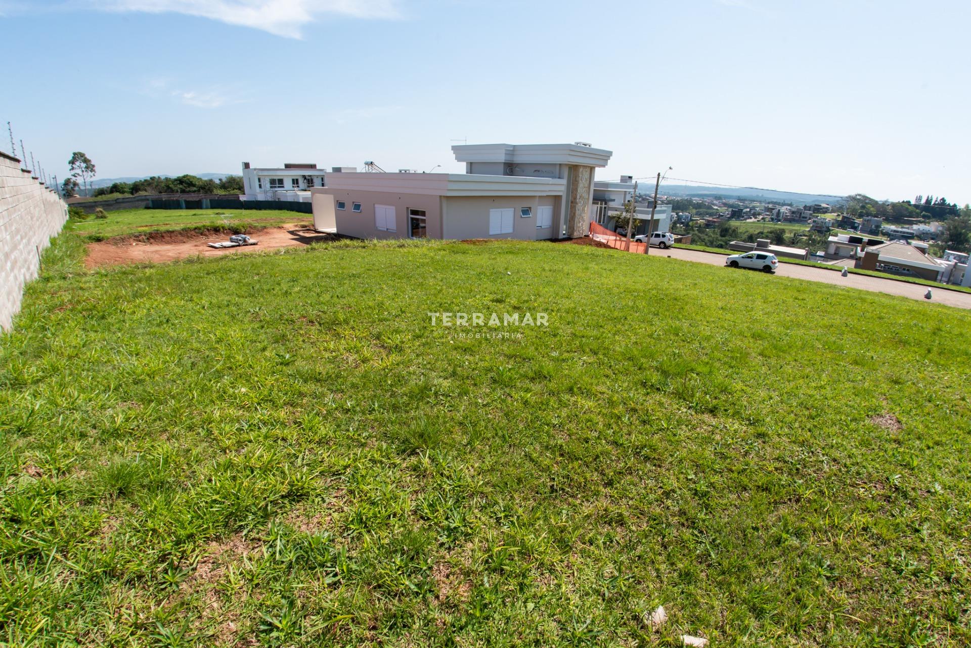 Terreno à venda no Encosta do Sol: 