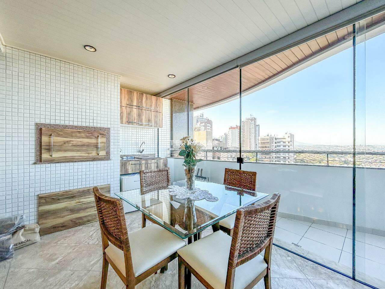 Apartamento para aluguel no Centro: