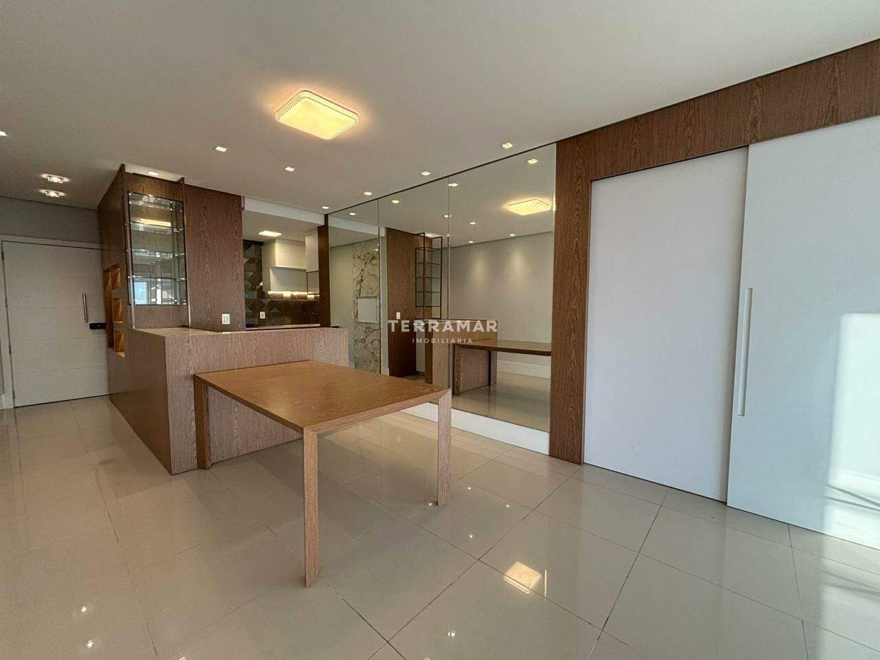 Apartamento para aluguel no Centro: 