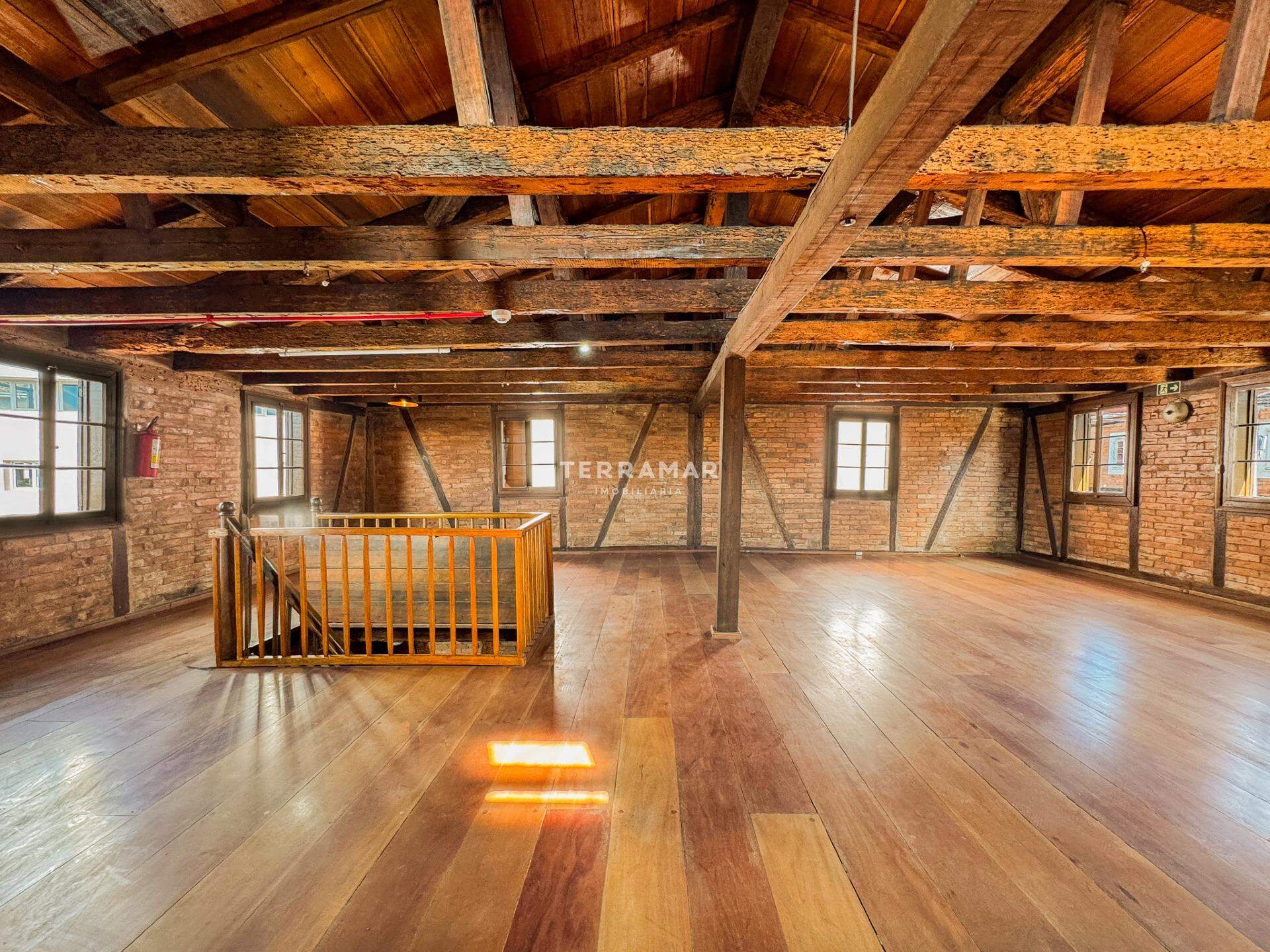 Casa Comercial para aluguel no Hamburgo Velho: