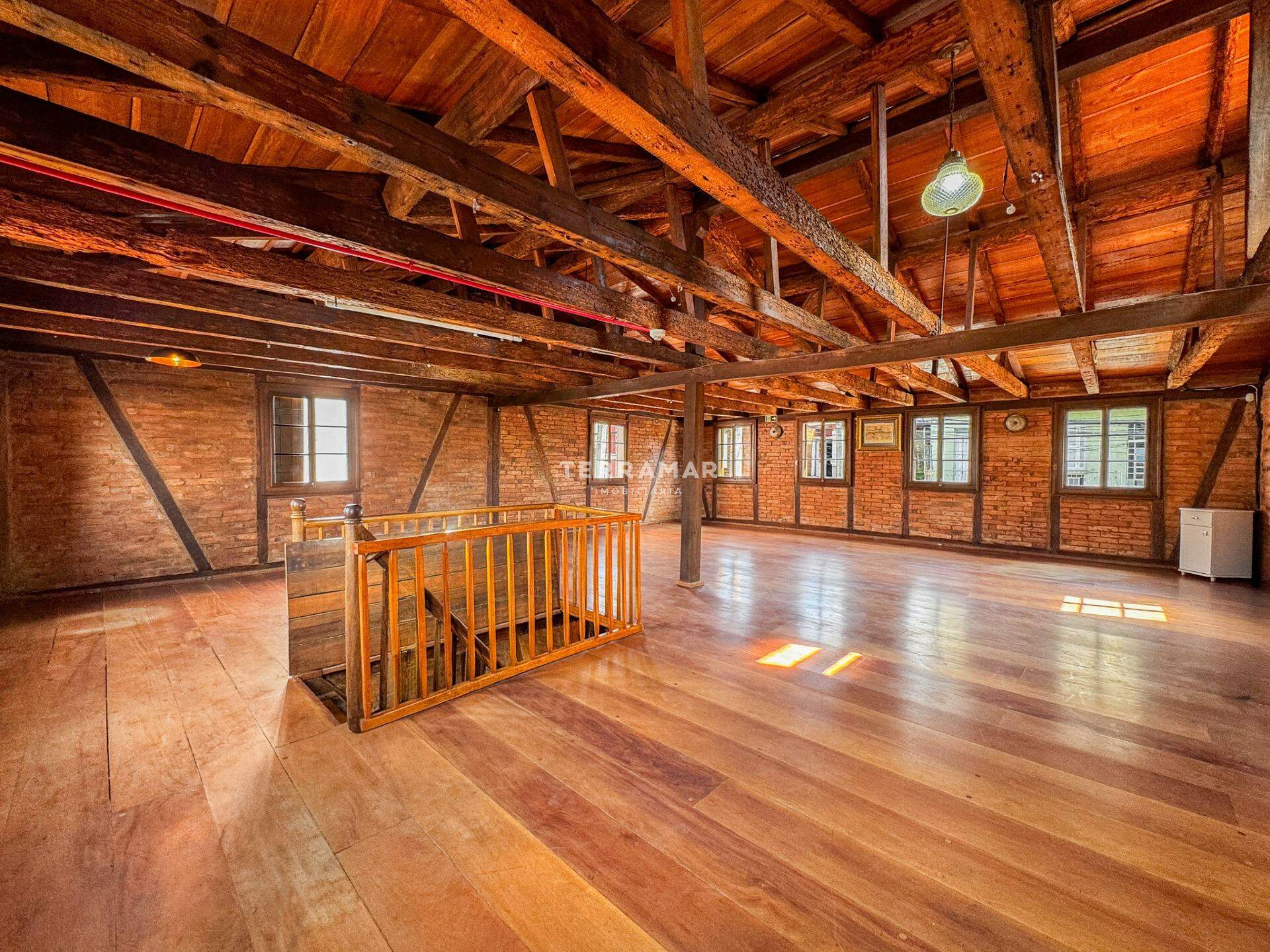 Casa Comercial para aluguel no Hamburgo Velho: