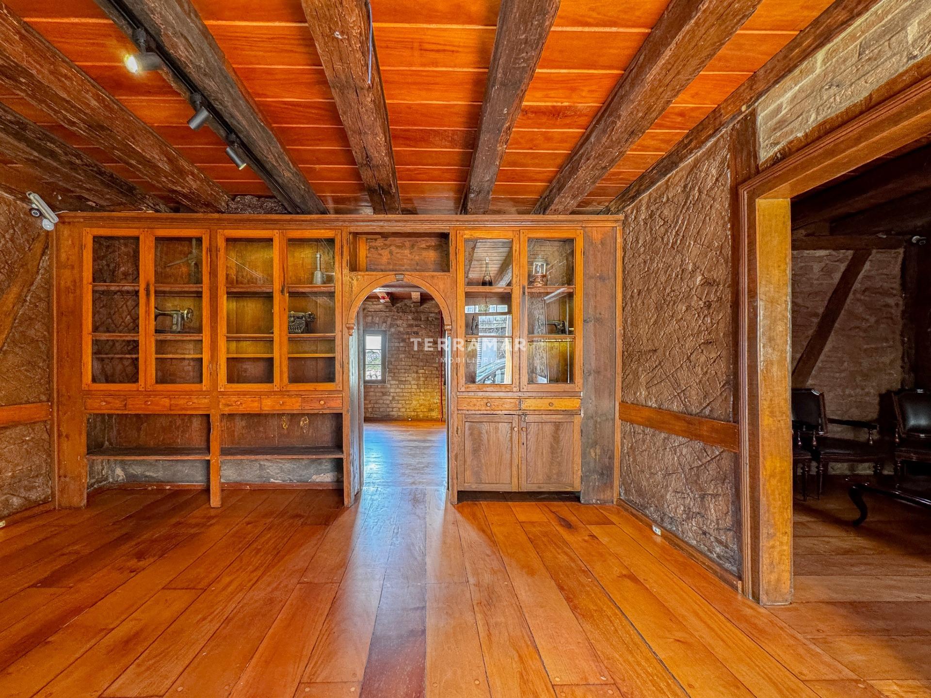 Casa Comercial à venda no Hamburgo Velho: 