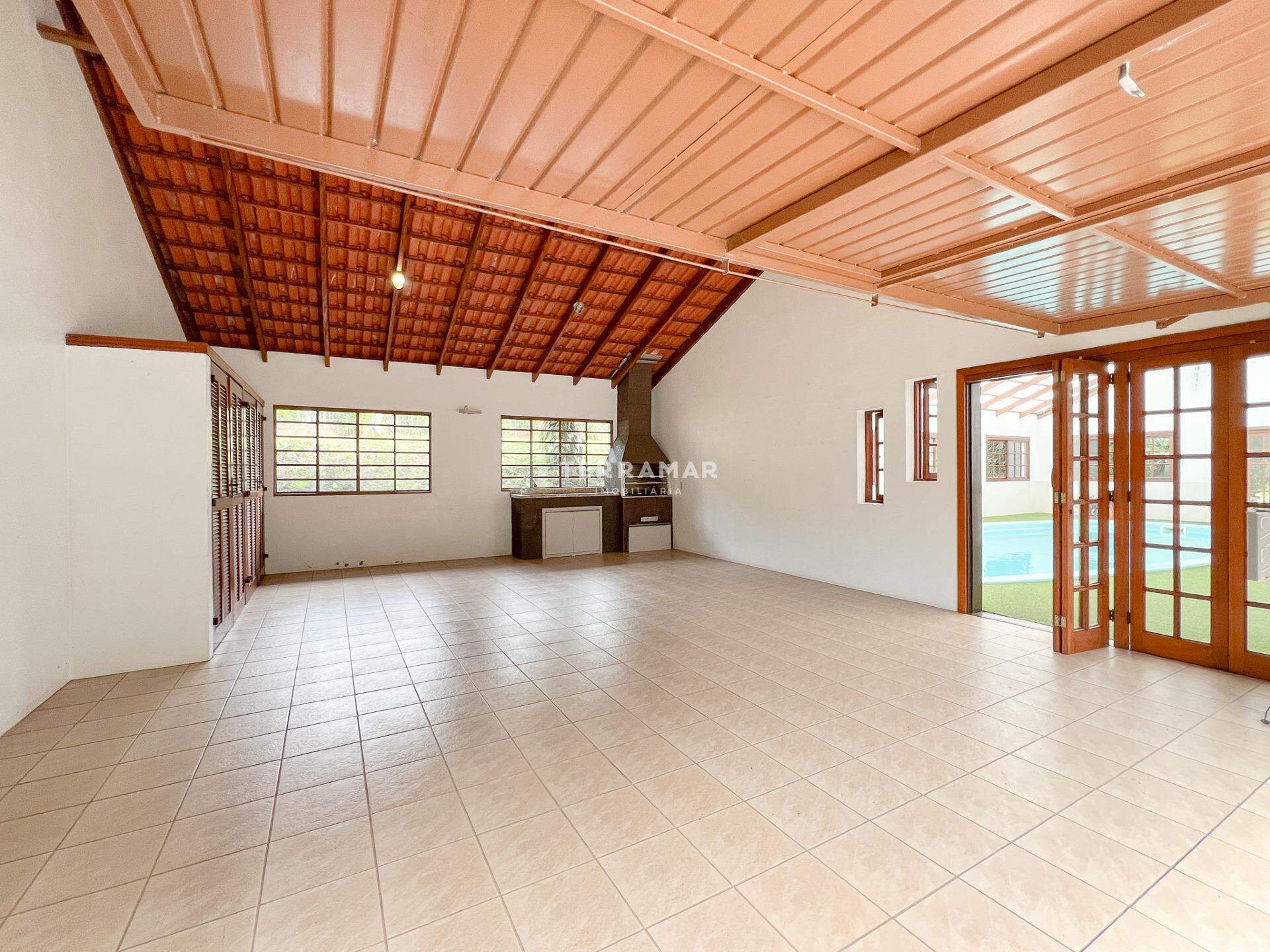 Casa à venda no Lomba Grande: 
