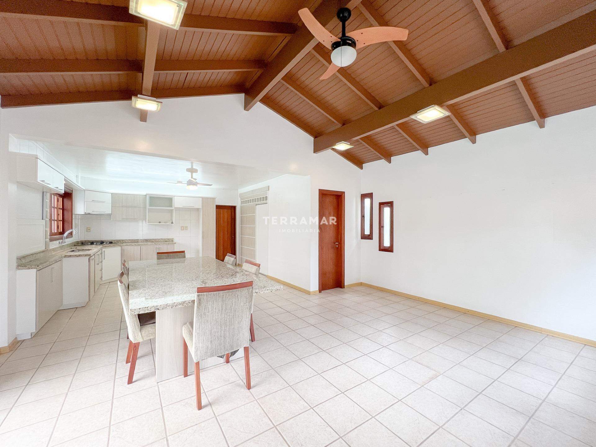 Casa à venda no Lomba Grande: 