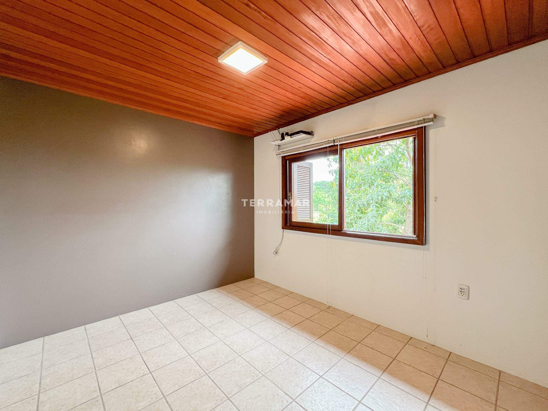 Casa para aluguel no Lomba Grande: