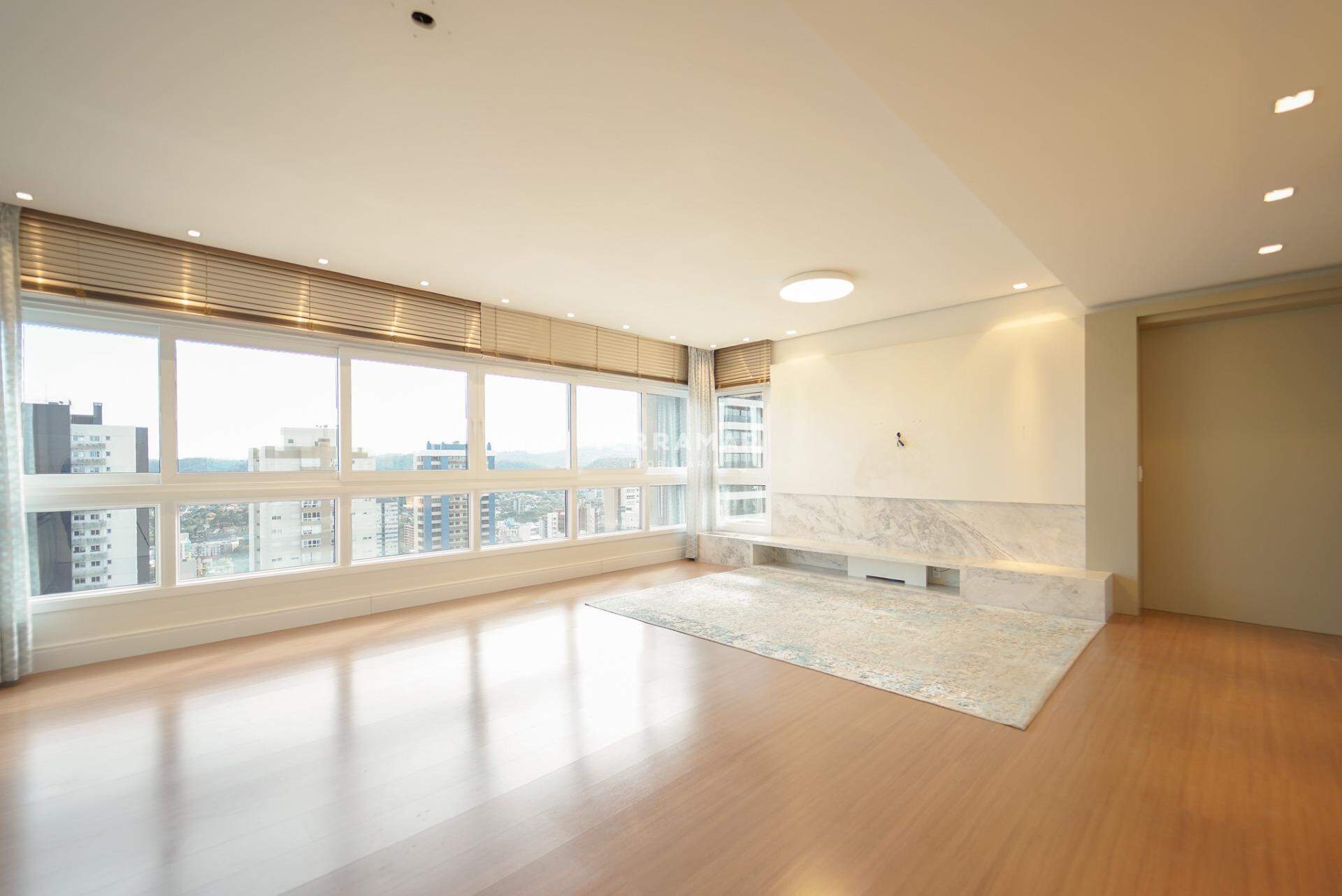 Apartamento para aluguel no Centro: 