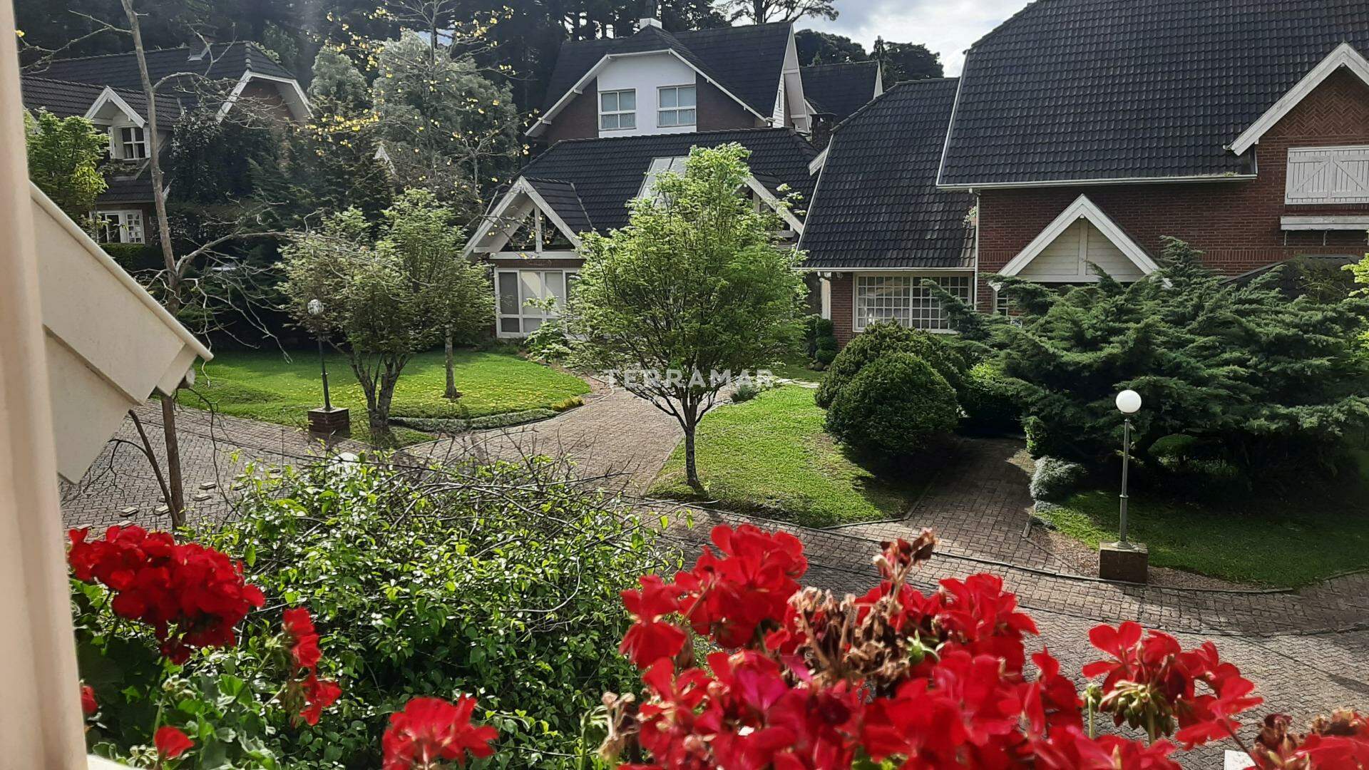 Casa em condomínio à venda no Centro: 