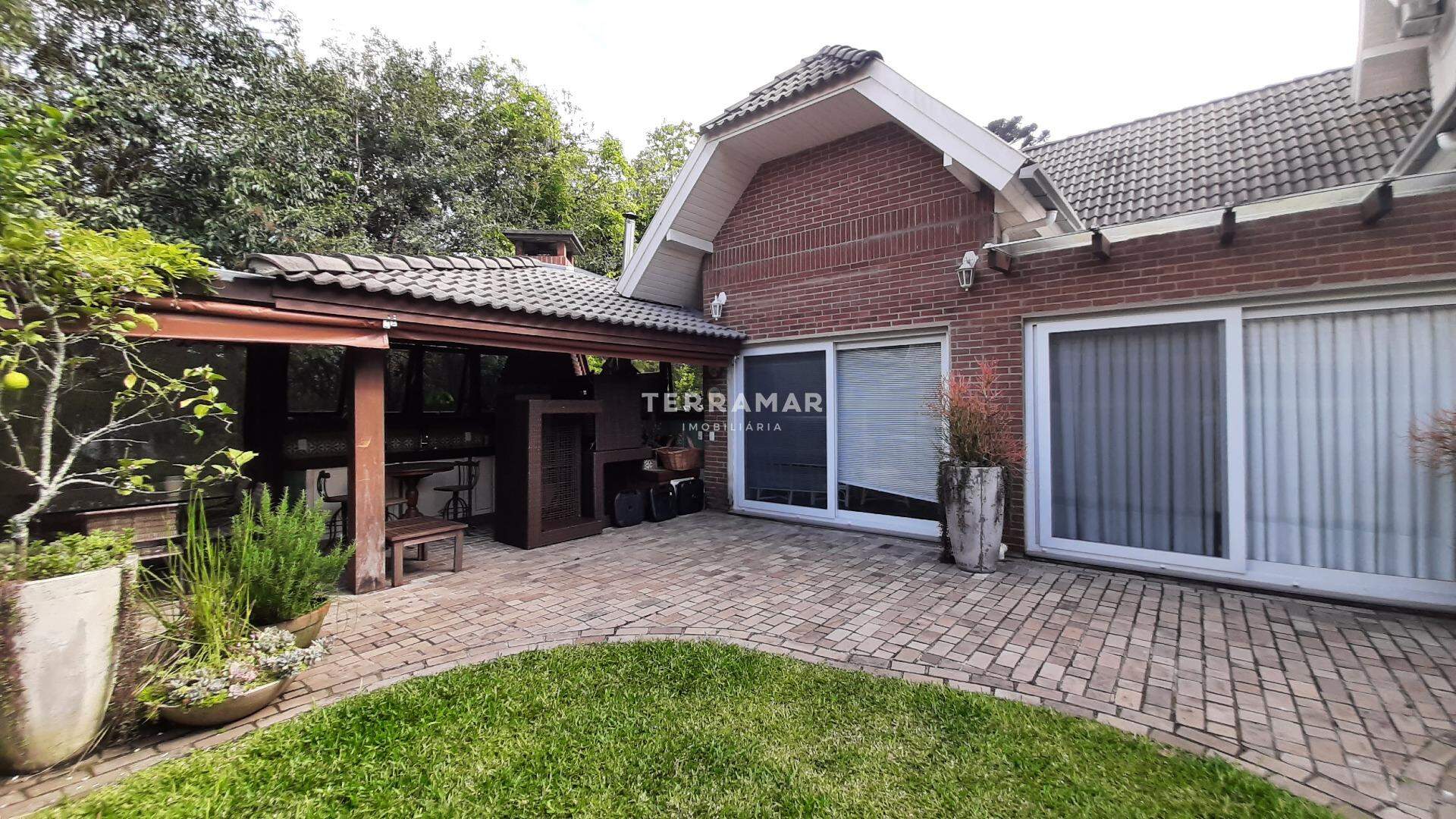 Casa em condomínio à venda no Centro: 