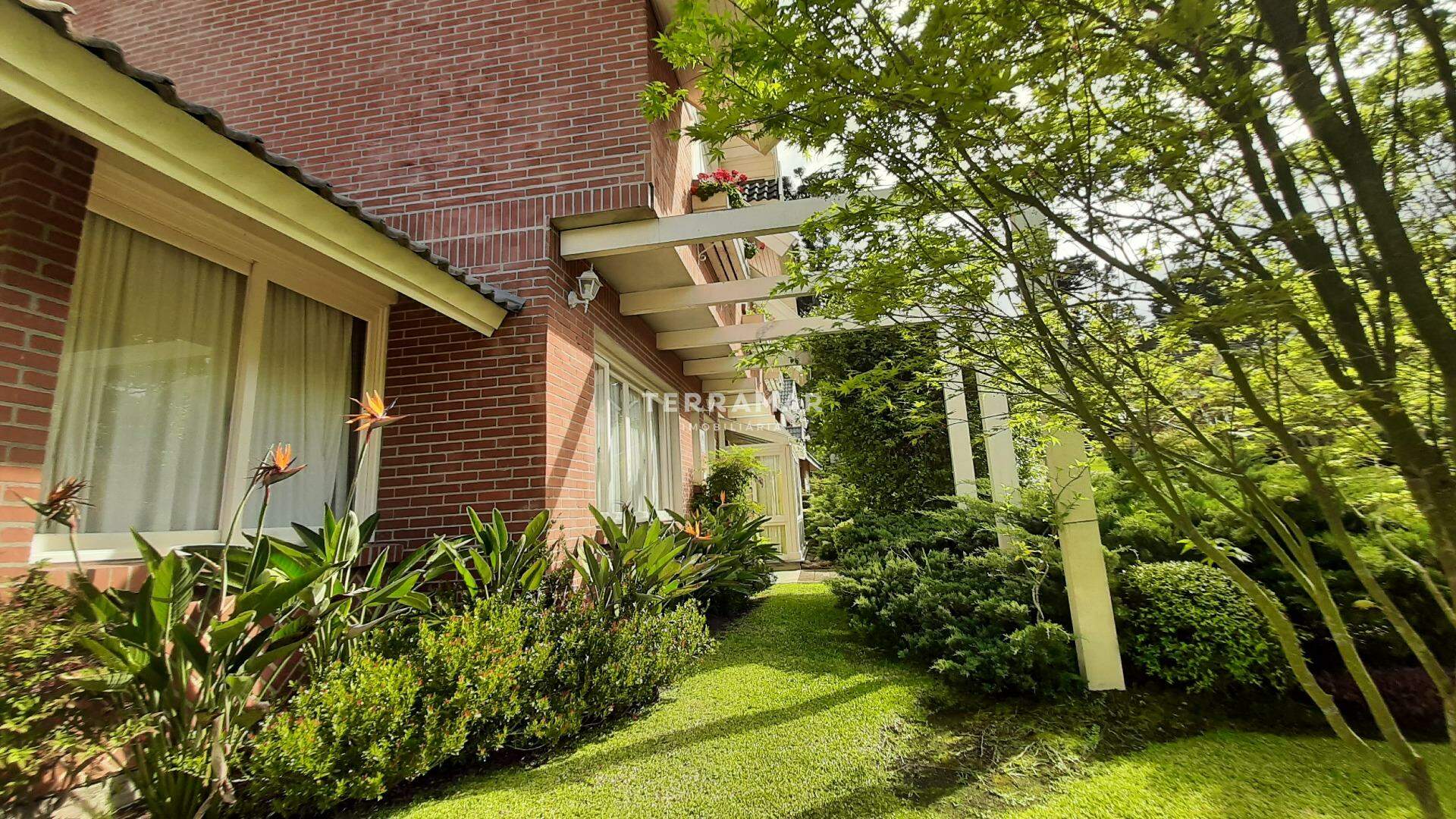 Casa em condomínio à venda no Centro: 