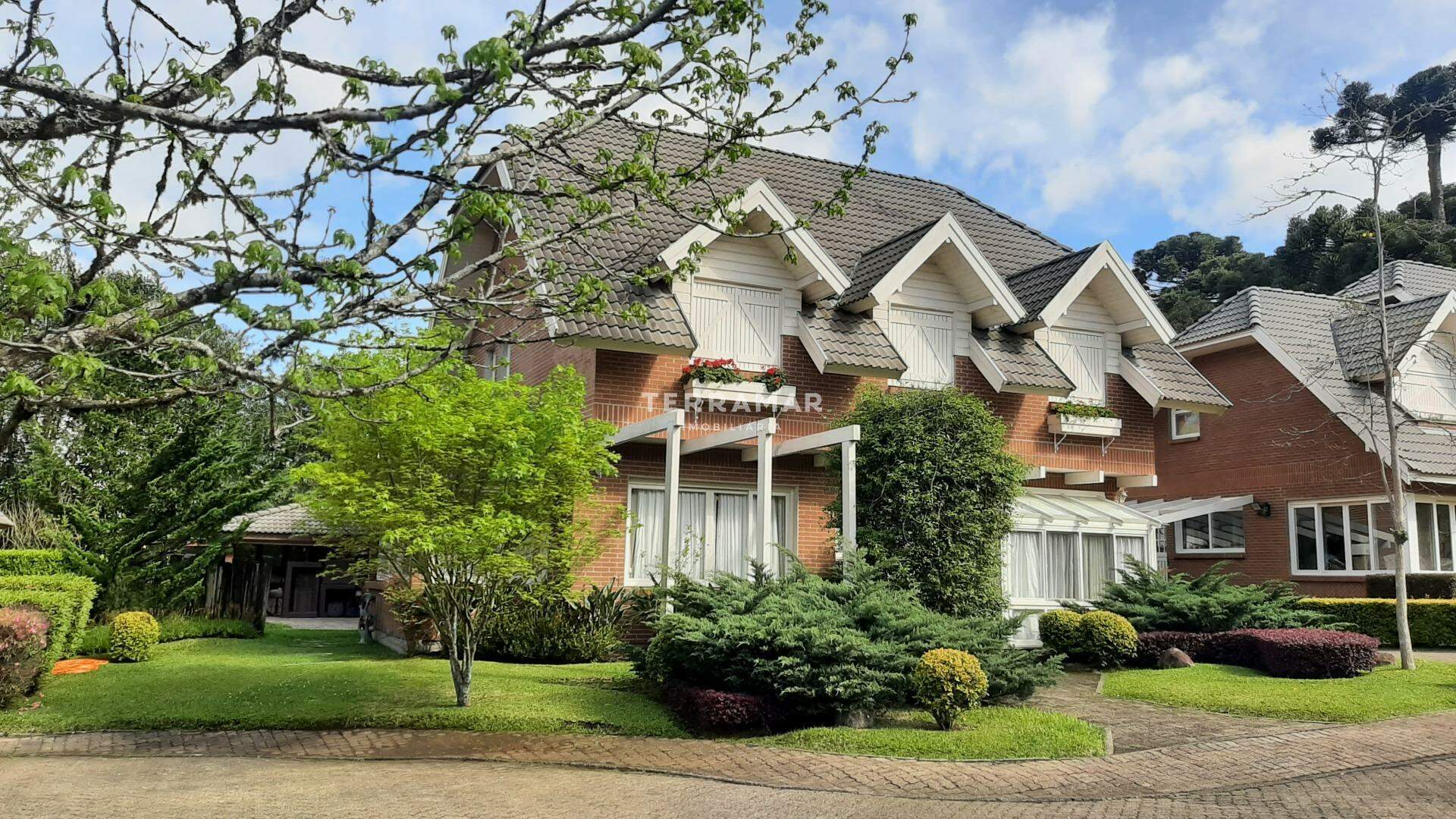 Casa em condomínio à venda no Centro: 