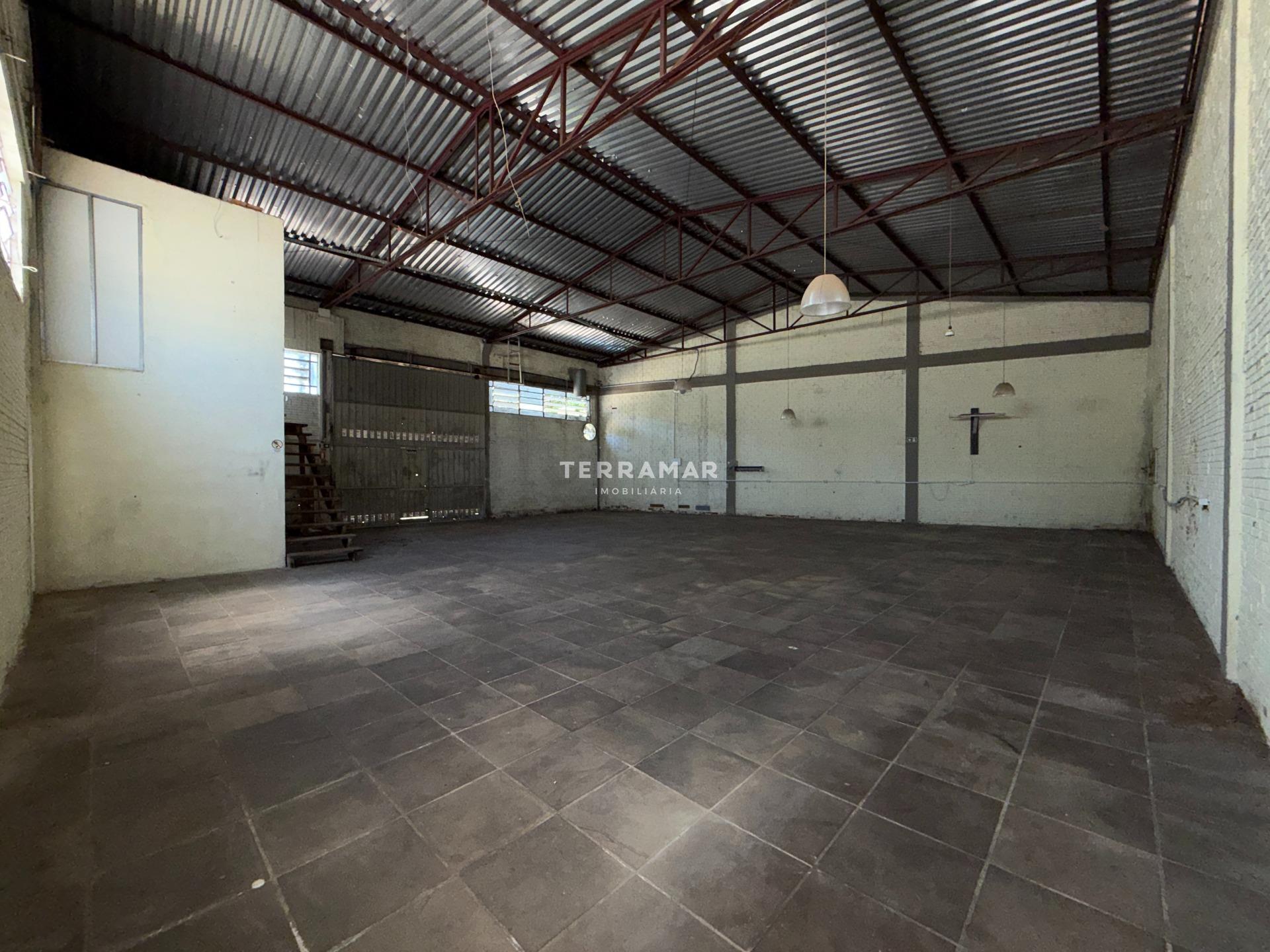 Pavilhão à venda no Rio Branco: 