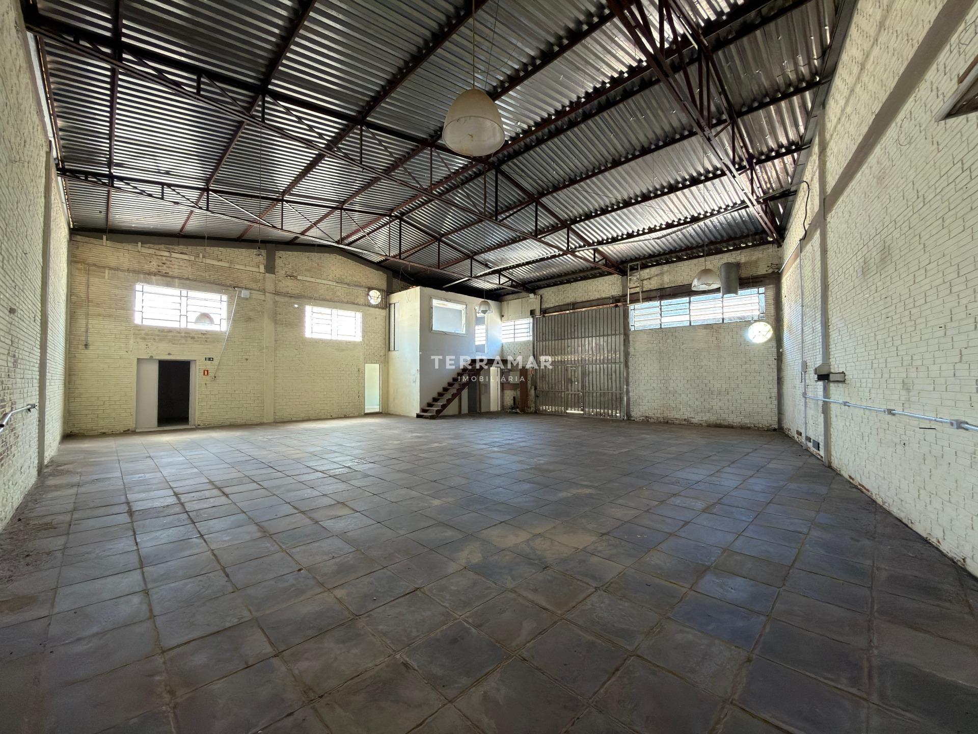 Pavilhão à venda no Rio Branco: 