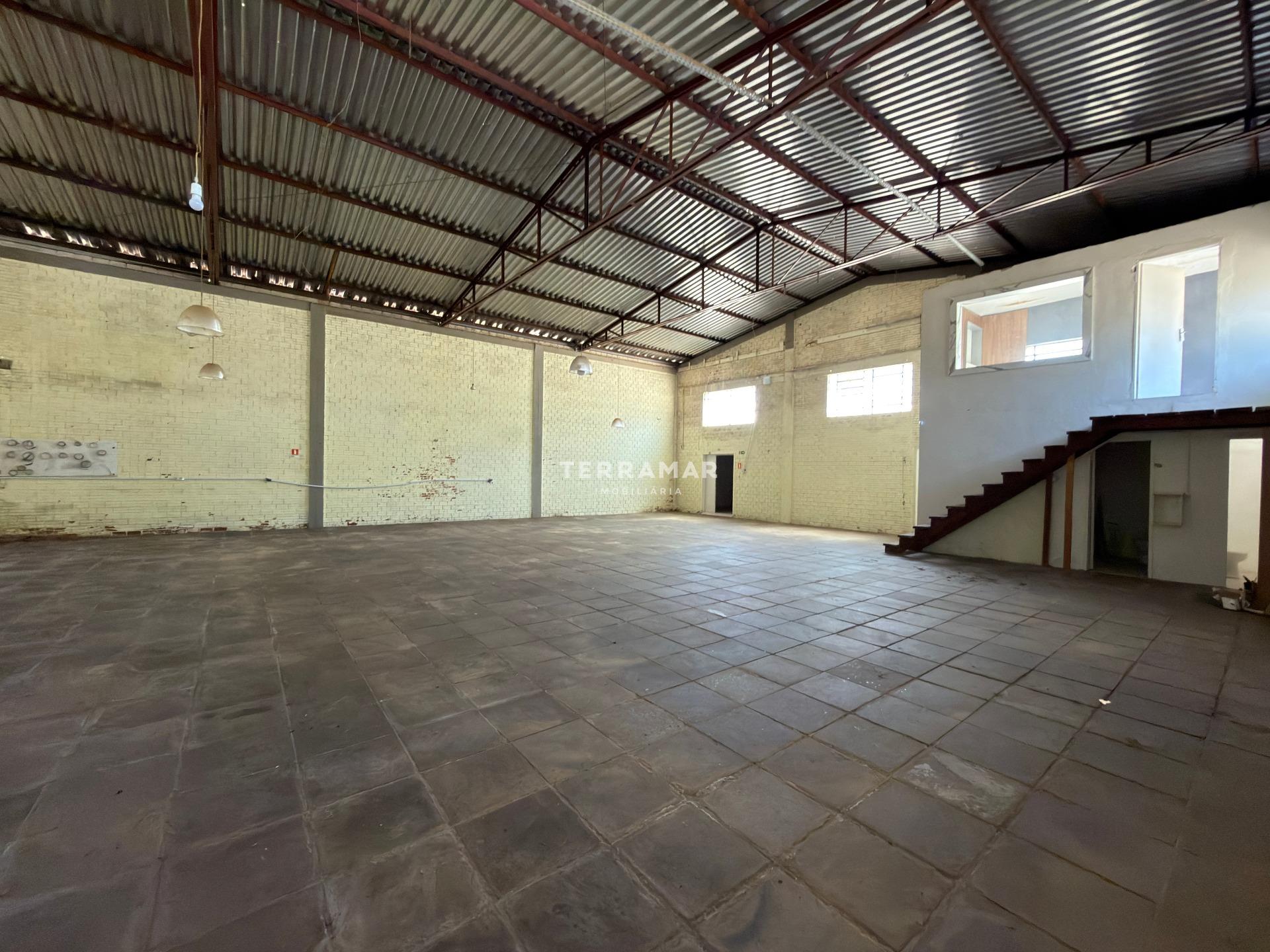 Pavilhão à venda no Rio Branco: 