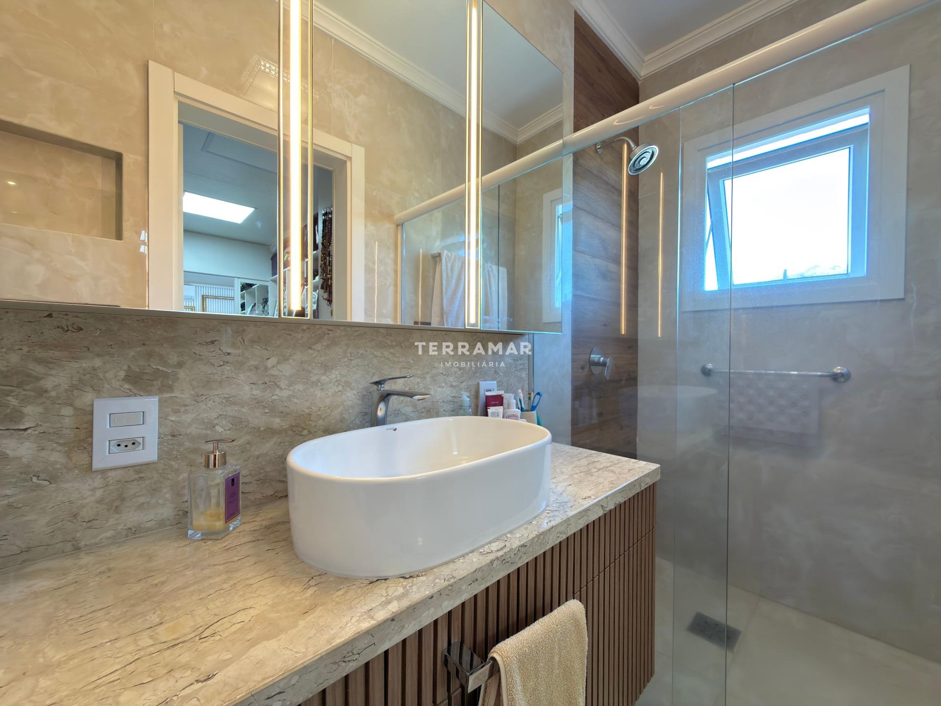 Casa à venda no Lomba Grande: 