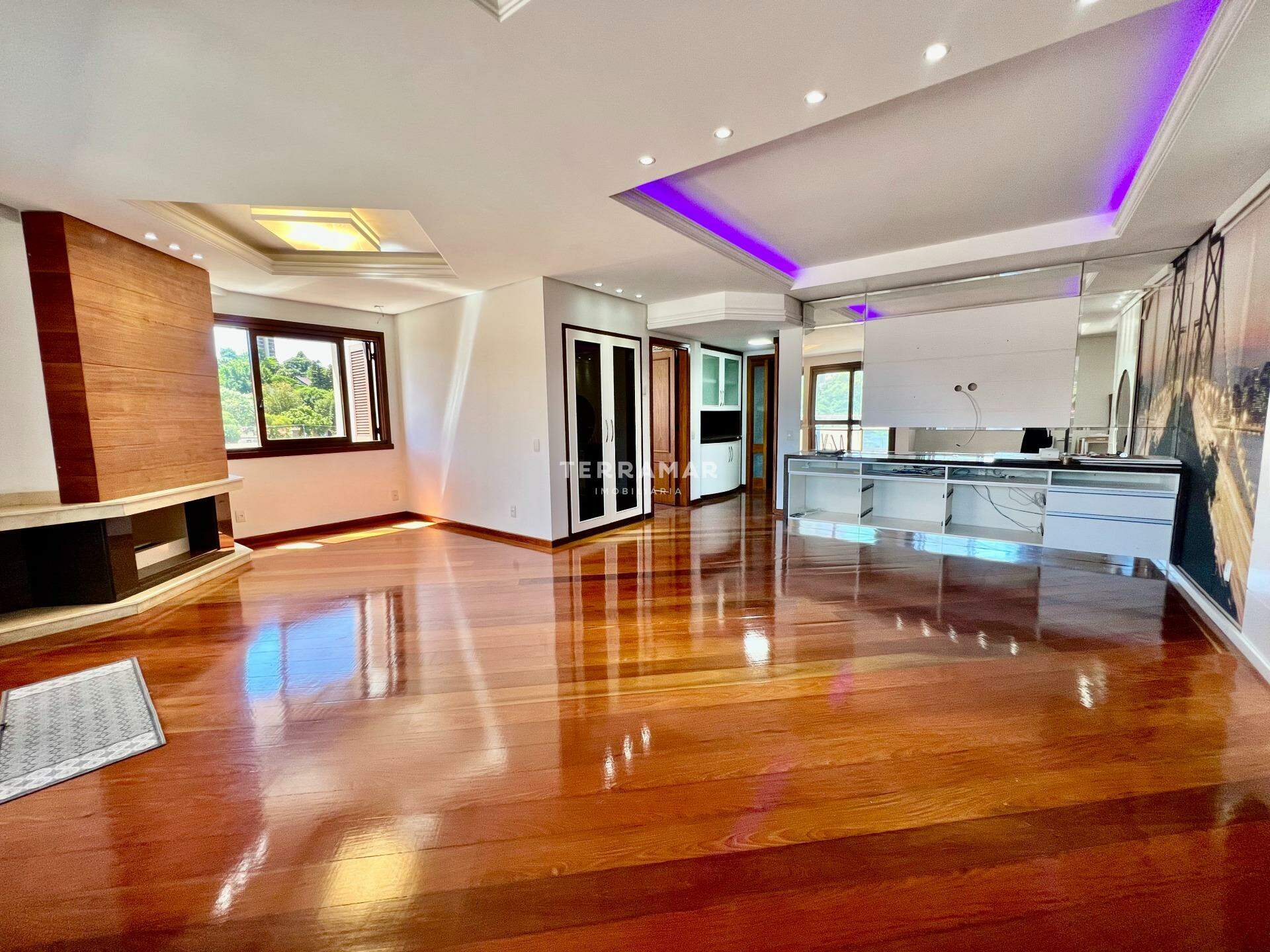 Apartamento para aluguel no Centro: 