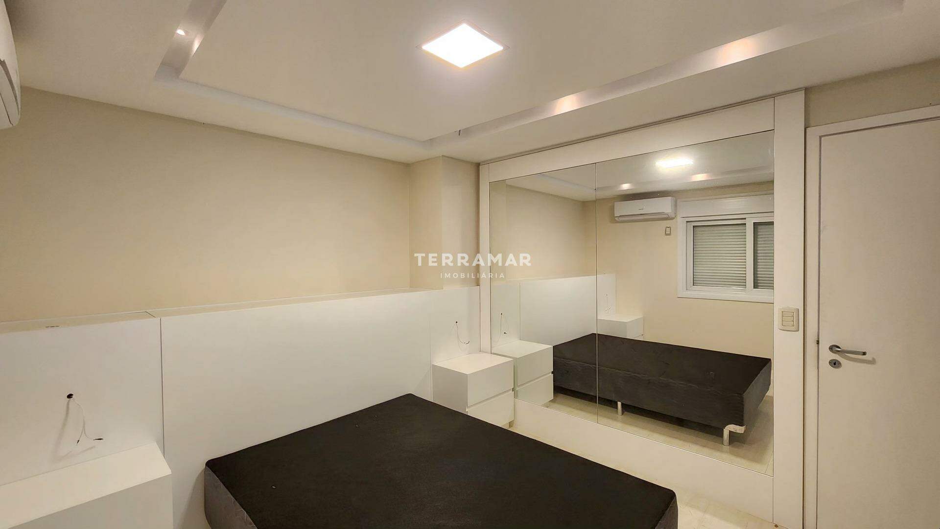 Casa em condomínio para aluguel no Centro: 