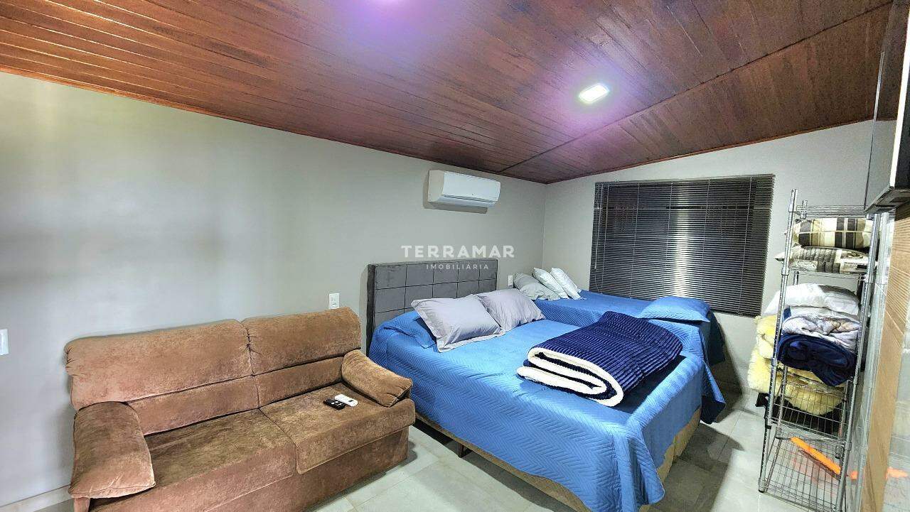 Casa em condomínio à venda no Lomba Grande: 
