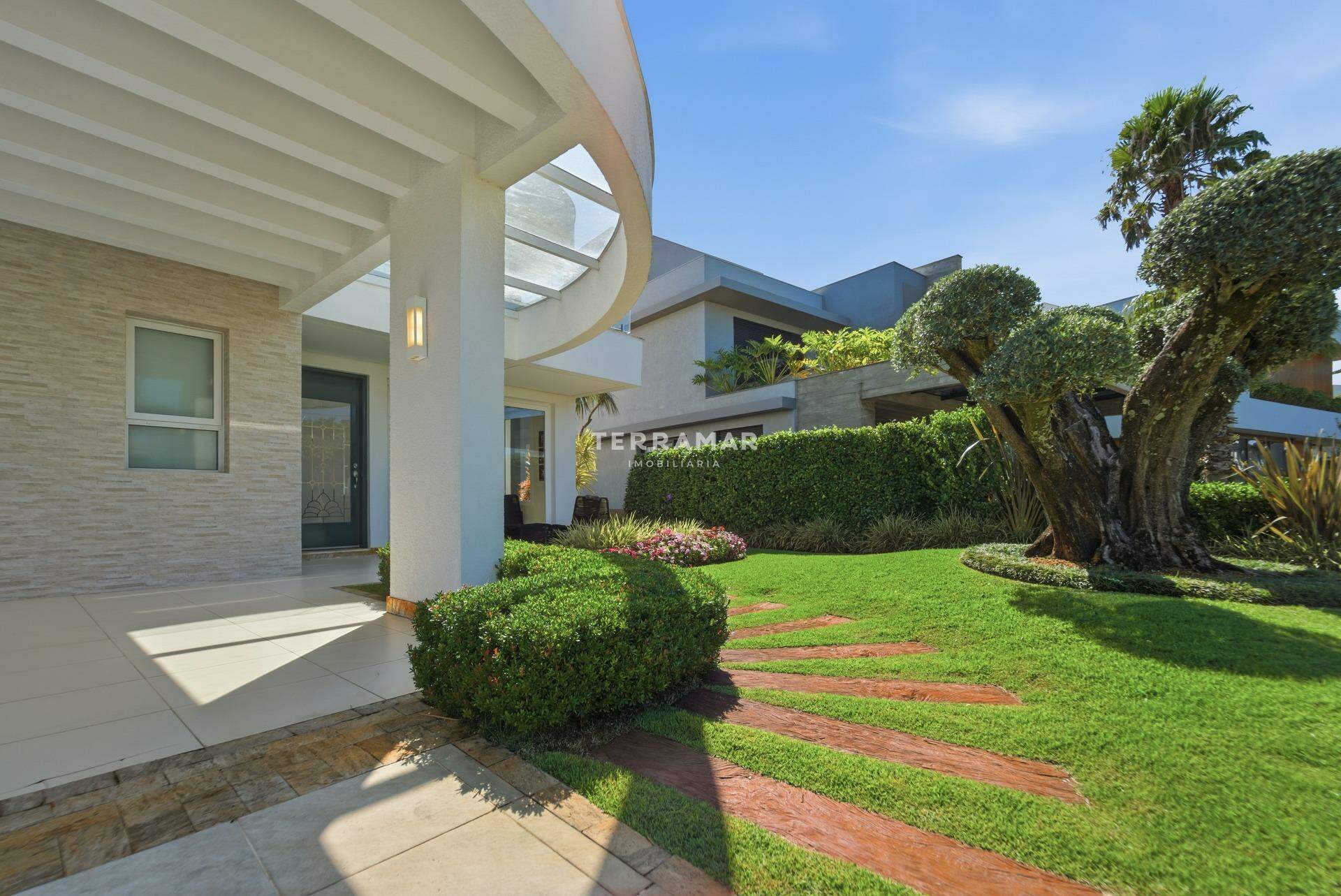 Casa em condomínio à venda no Centro: 