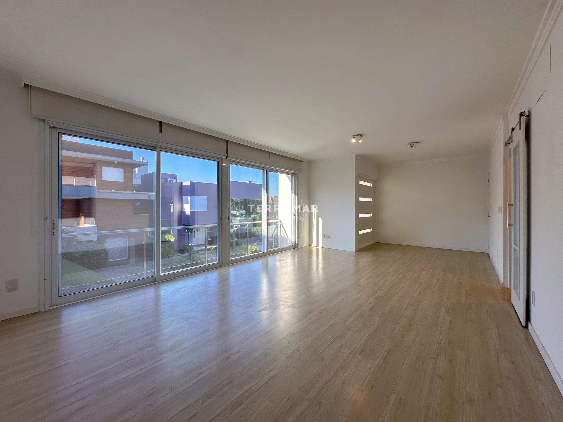 Casa em condomínio à venda no Canudos: 