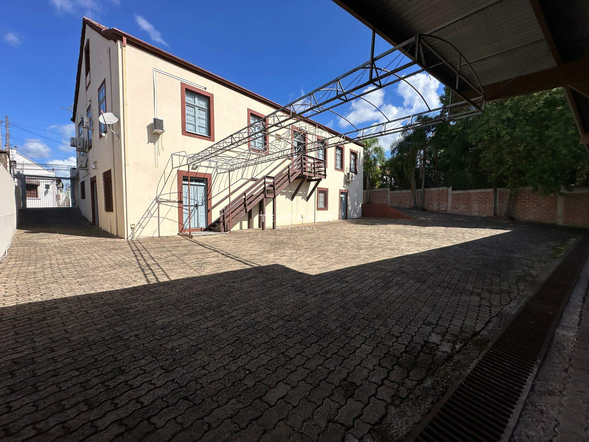 Prédio à venda no Hamburgo Velho: 