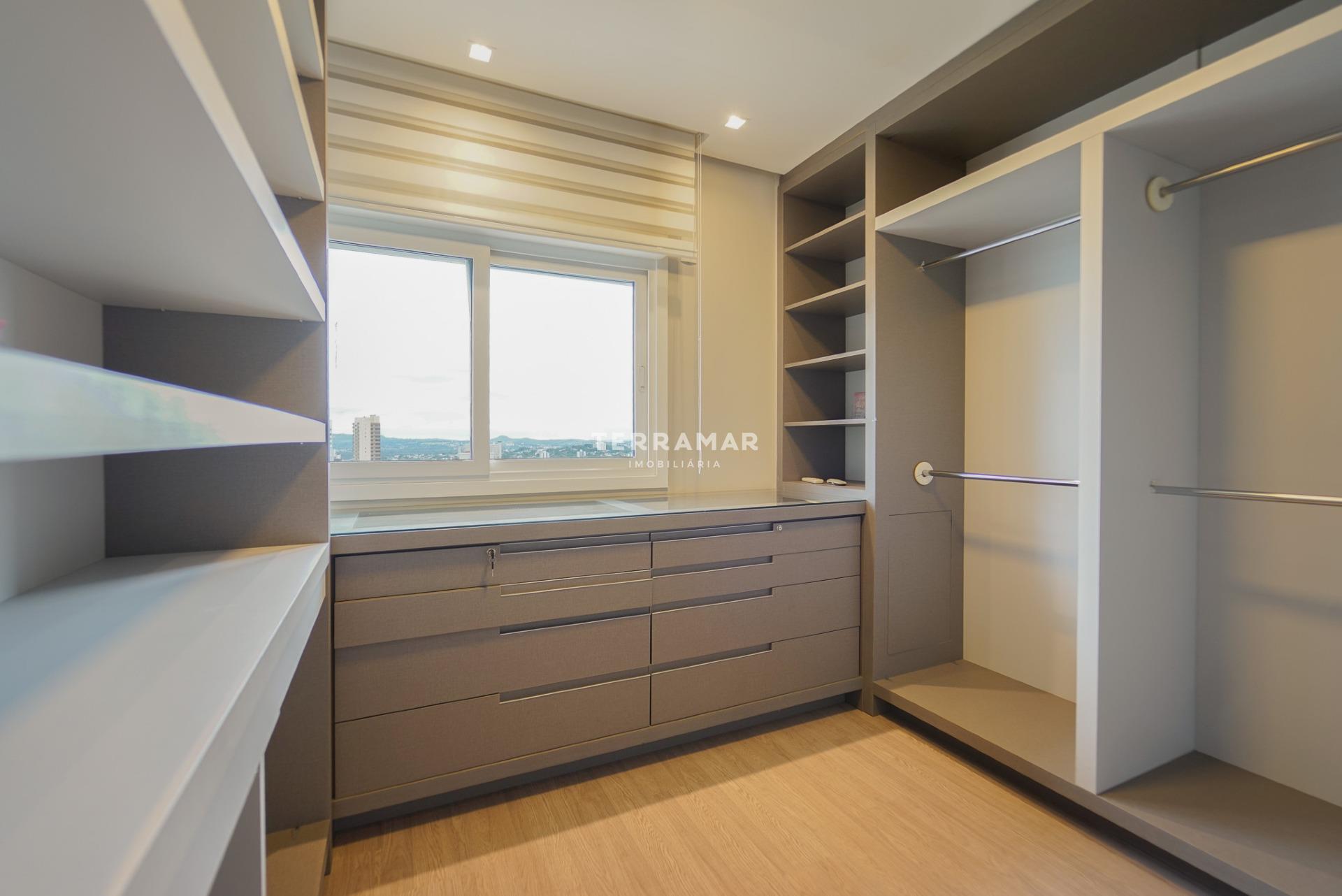 Apartamento para aluguel no Centro: 