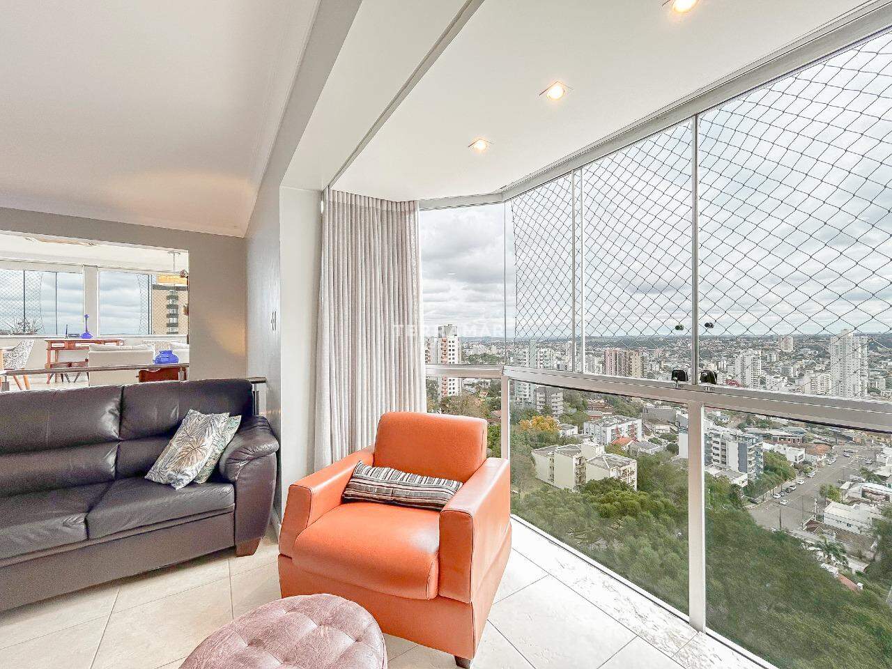 Apartamento Duplex à venda no Centro: 