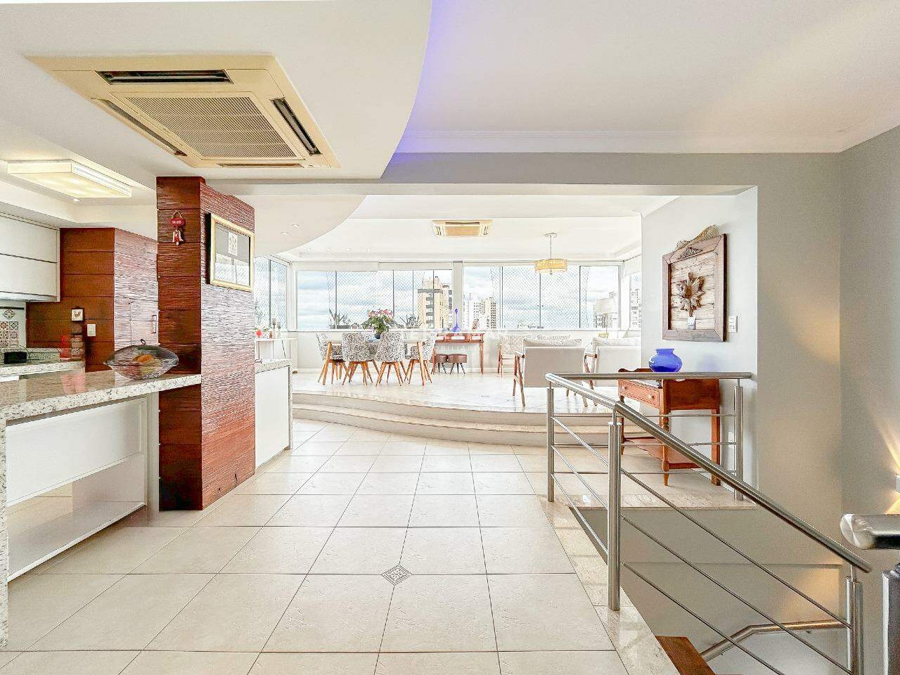 Apartamento Duplex à venda no Centro: 