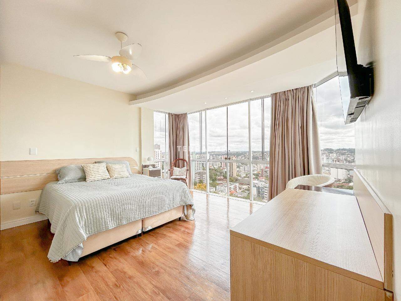 Apartamento Duplex à venda no Centro: 