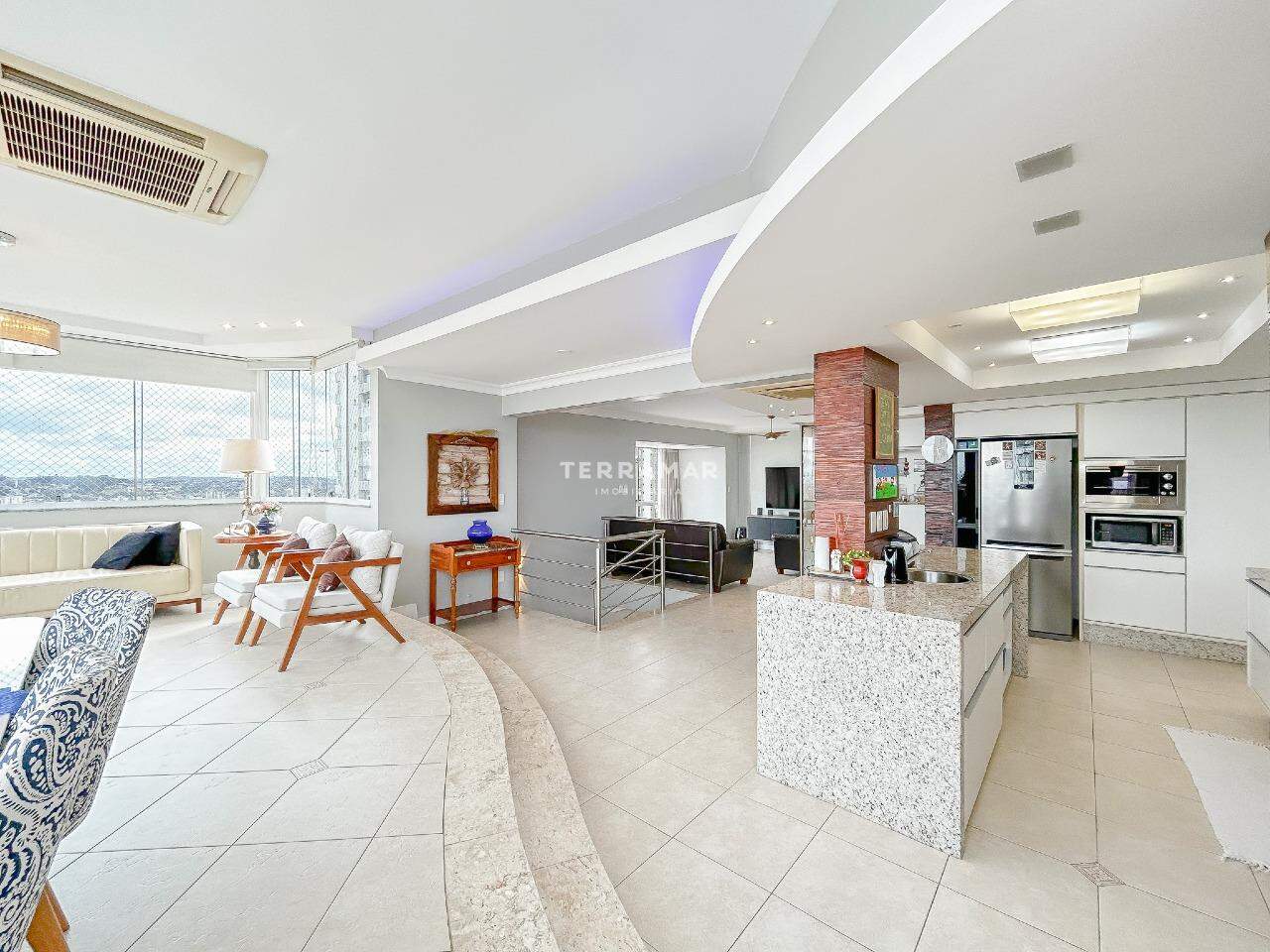 Apartamento Duplex à venda no Centro: 