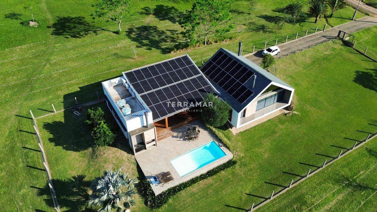 Casa em condomínio à venda no Lomba Grande: 