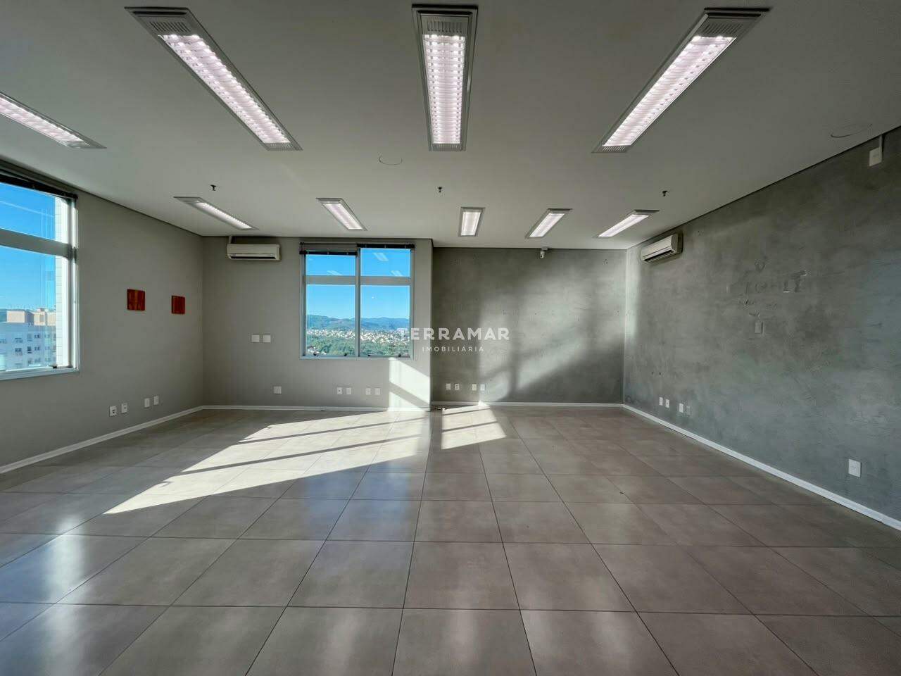 Sala comercial para aluguel no Jardim Mauá: