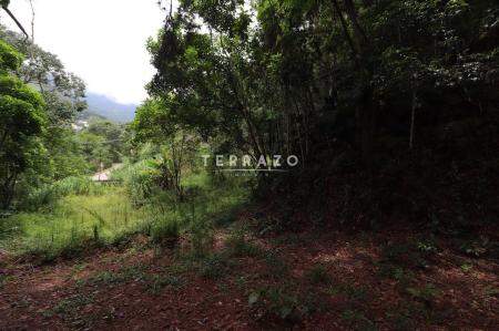 Terreno à venda no Cascata dos Amores: 