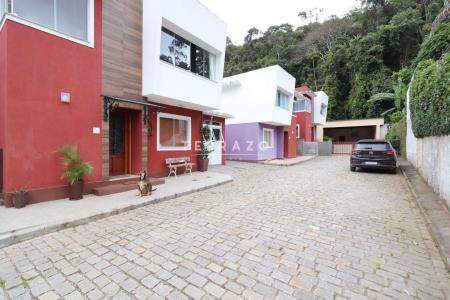 Casa em Condomínio à venda no Albuquerque: 