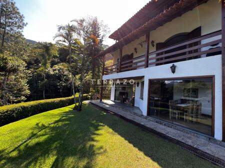 Casa em Condomínio à venda no Comary: 