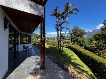 Casa em Condomínio à venda no Comary: 